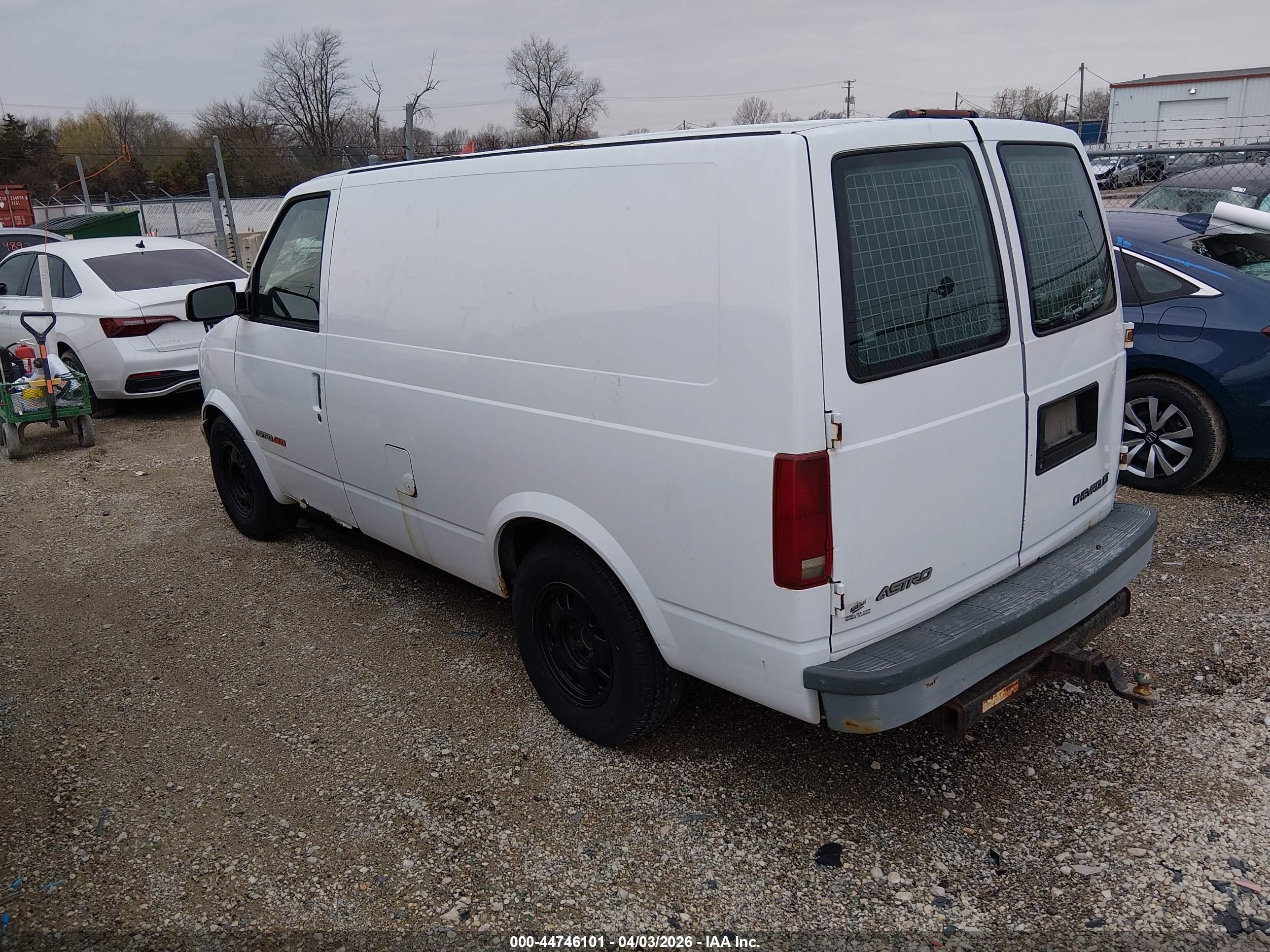 CHEVROLET ASTRO image 3