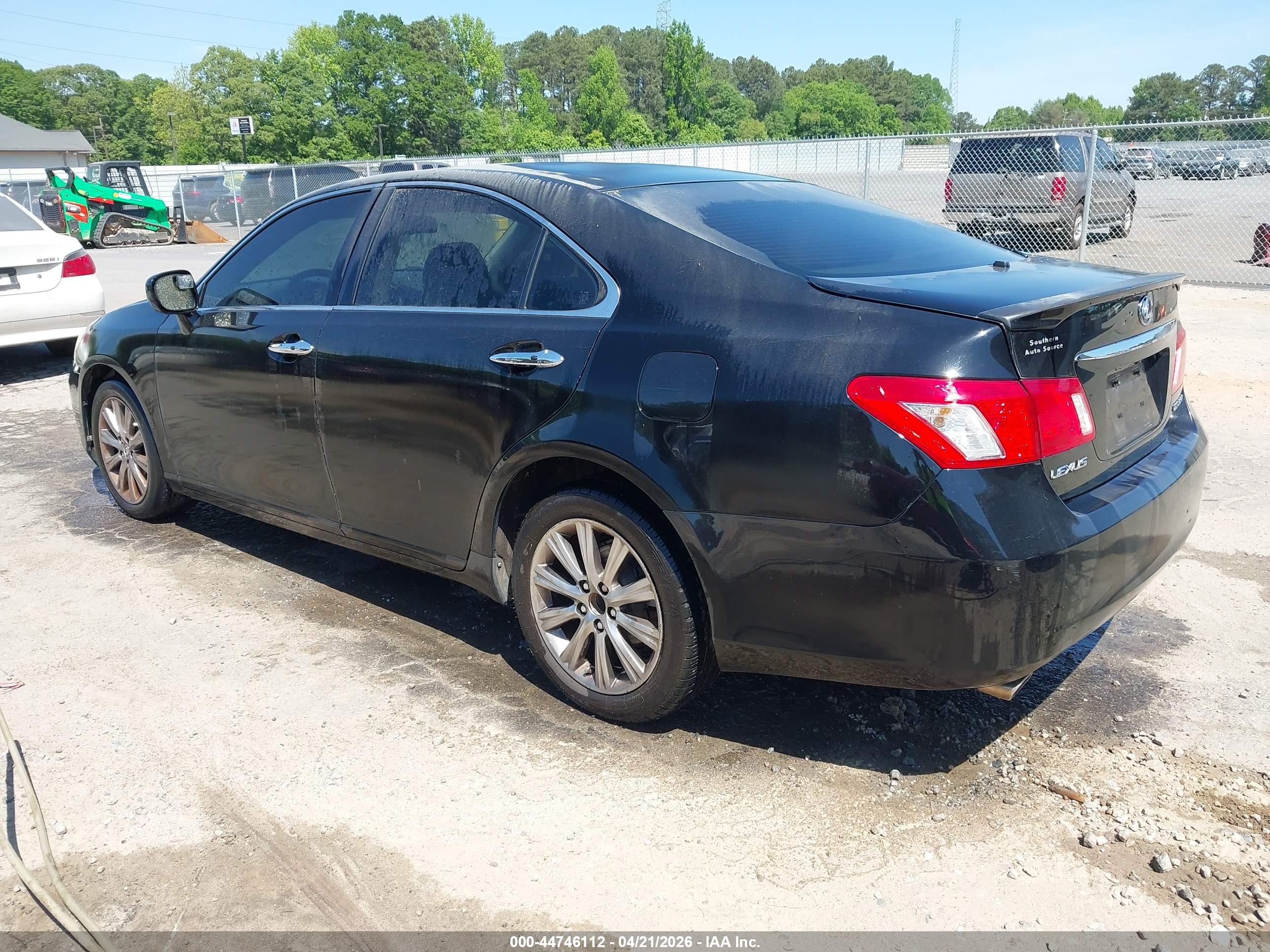 LEXUS ES image 3
