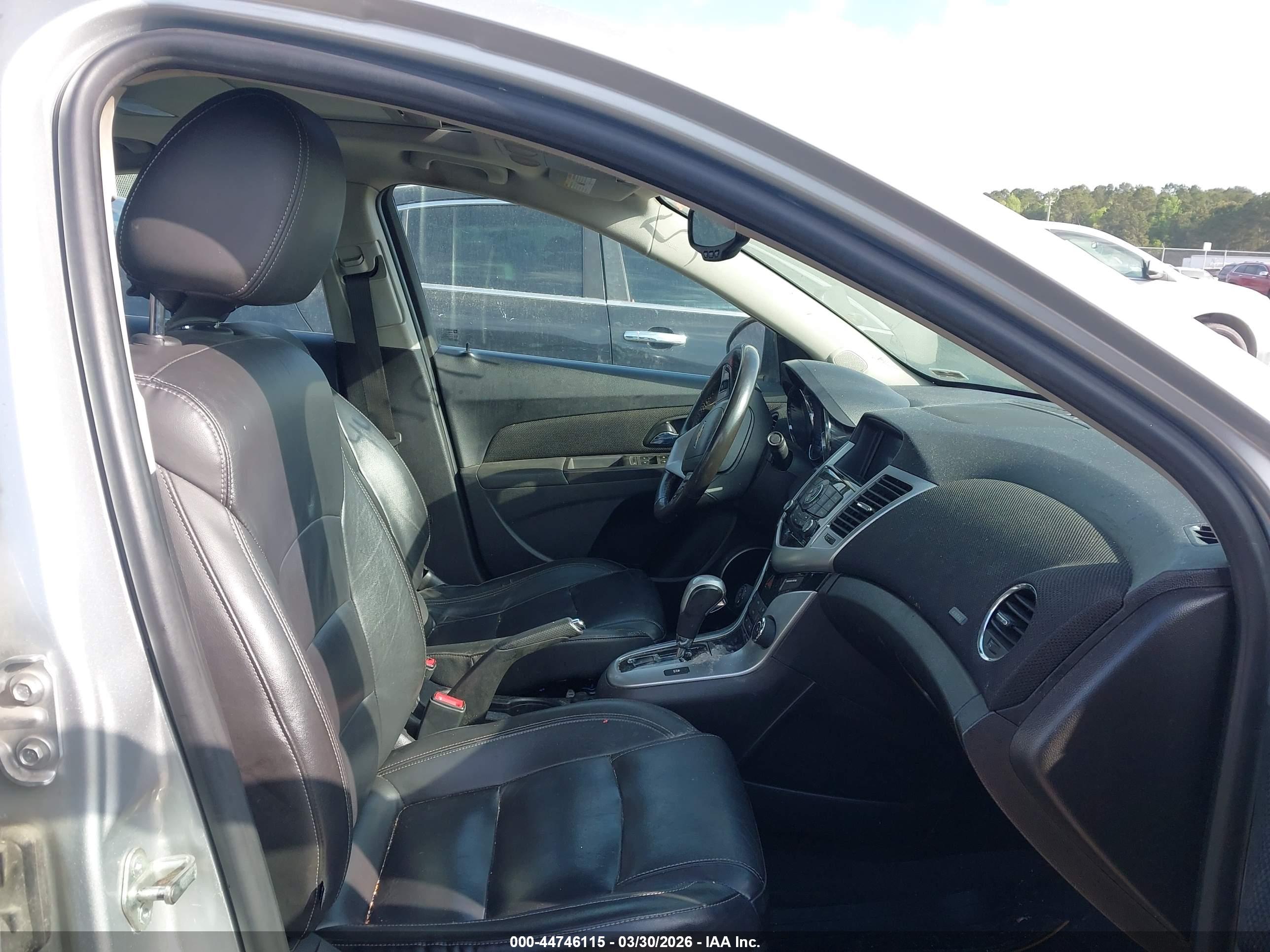 CHEVROLET CRUZE image 5