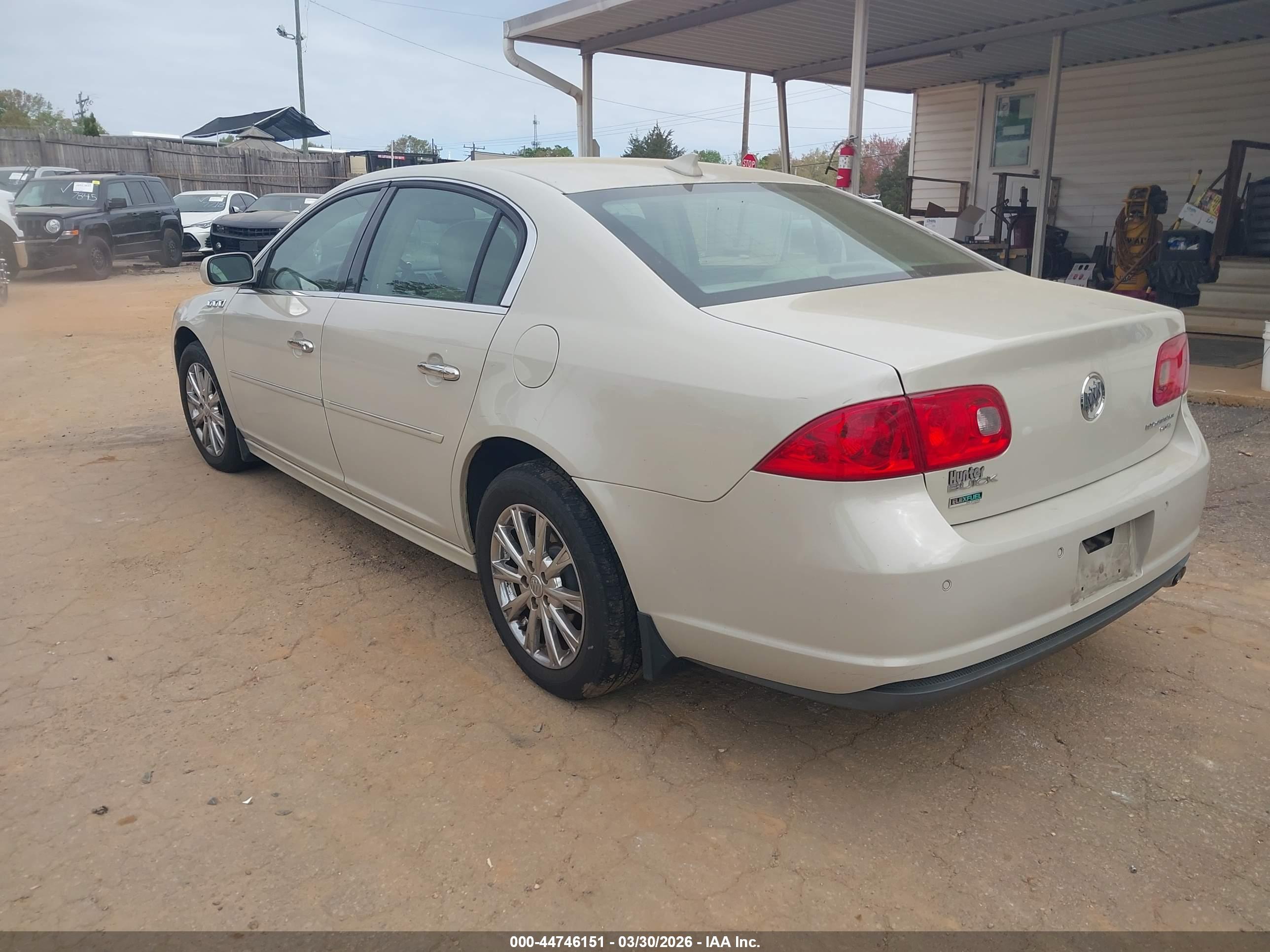 BUICK LUCERNE image 3
