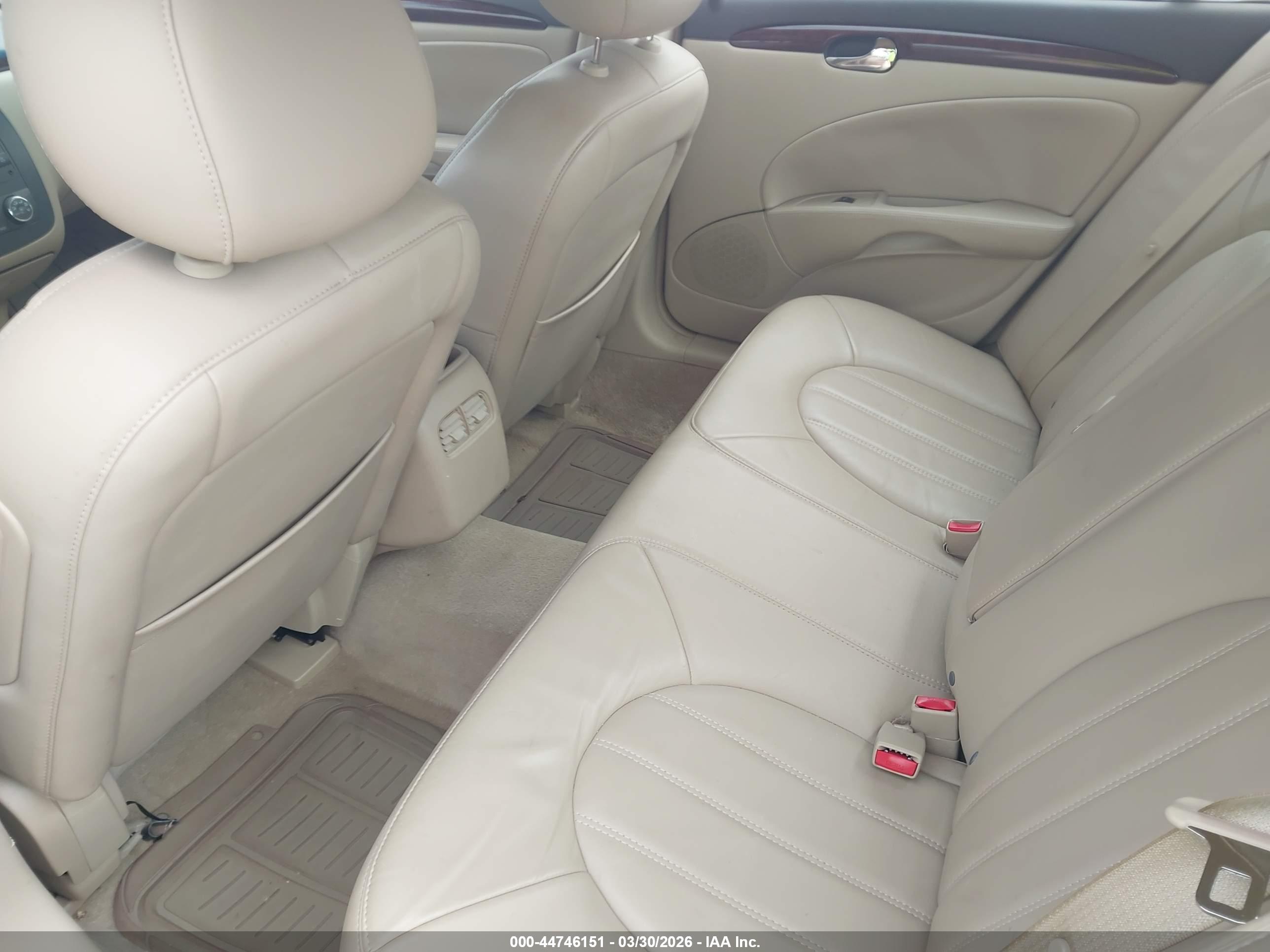 BUICK LUCERNE image 8