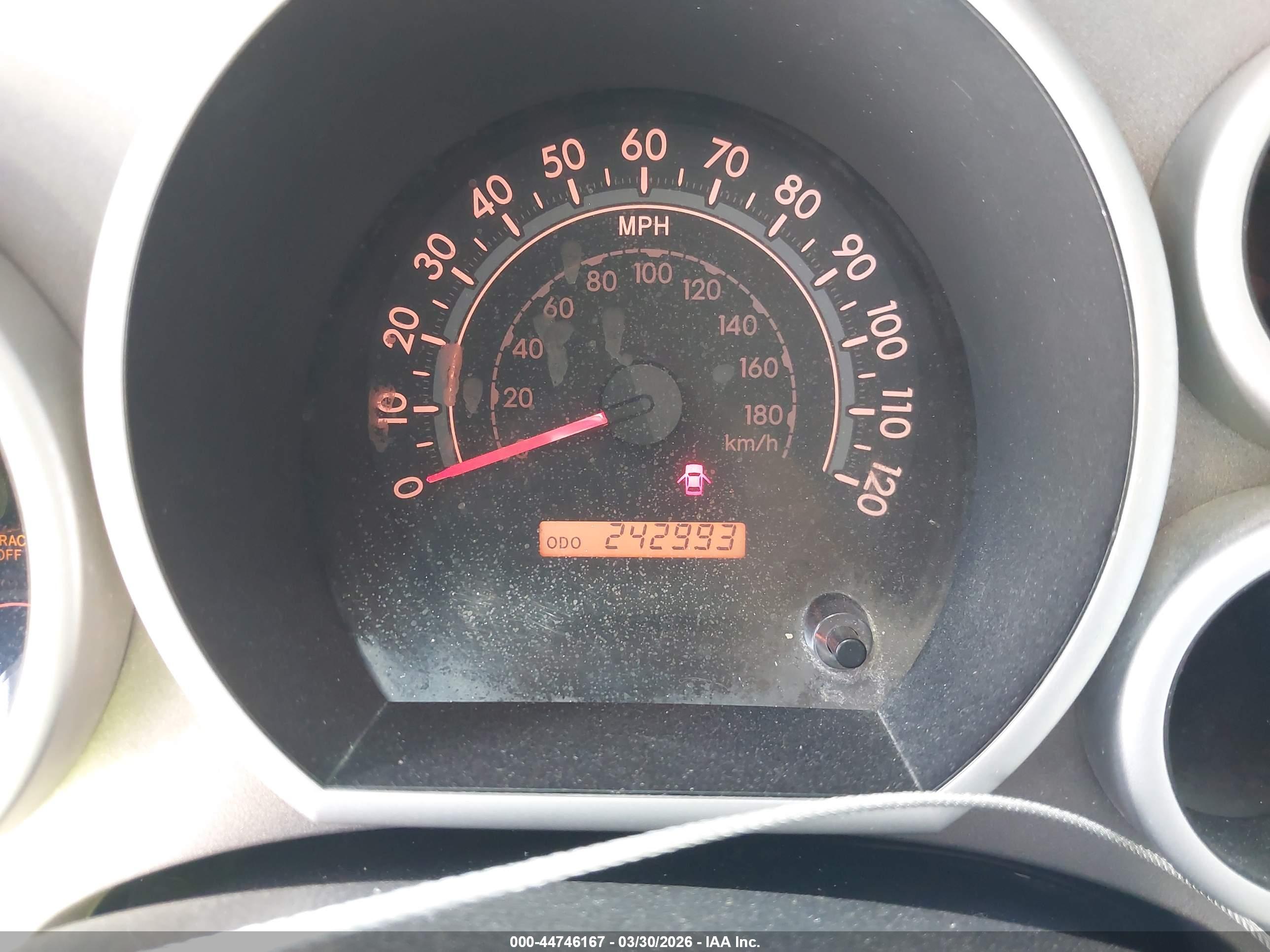 TOYOTA TUNDRA image 7