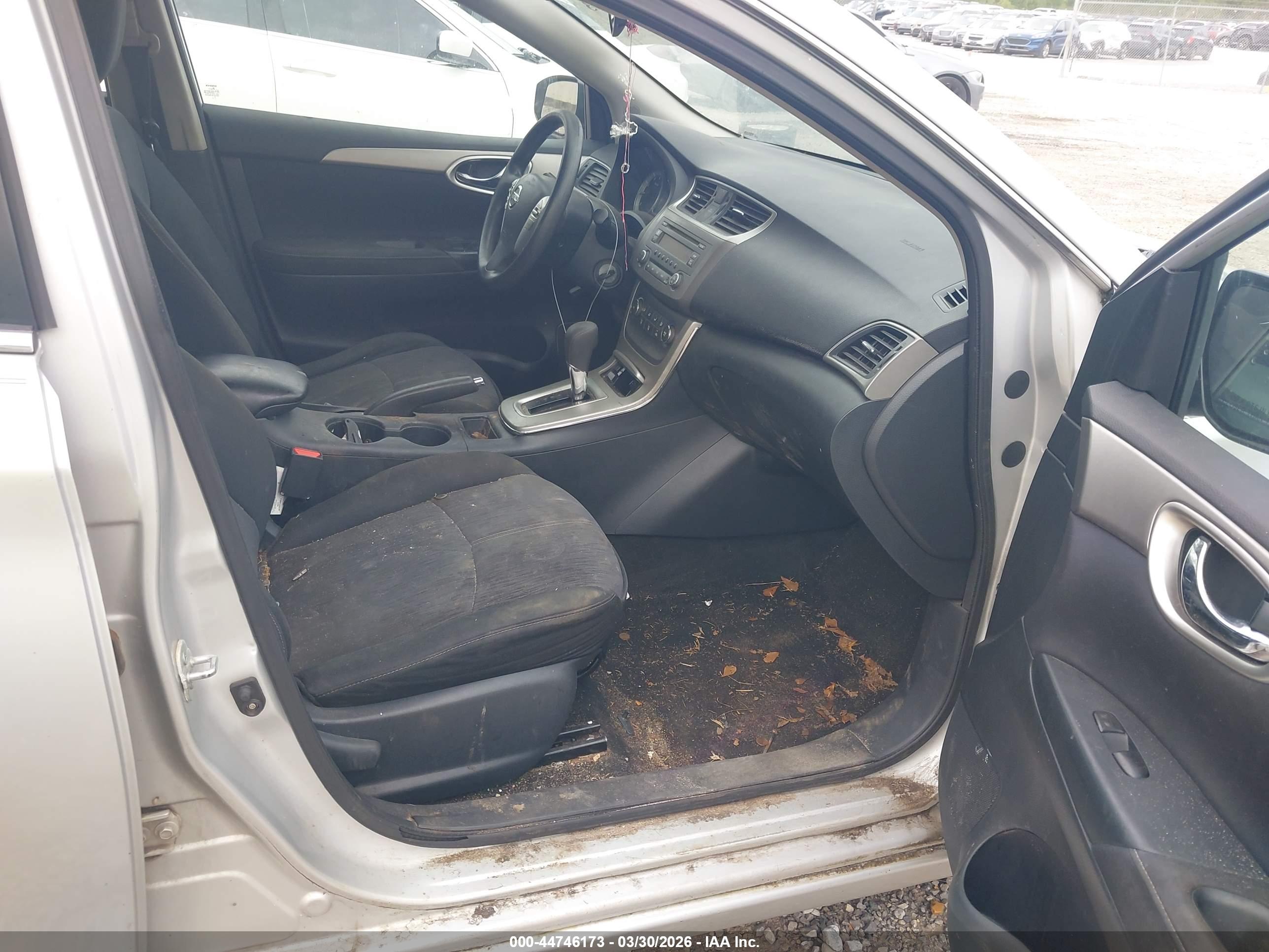 NISSAN SENTRA image 5