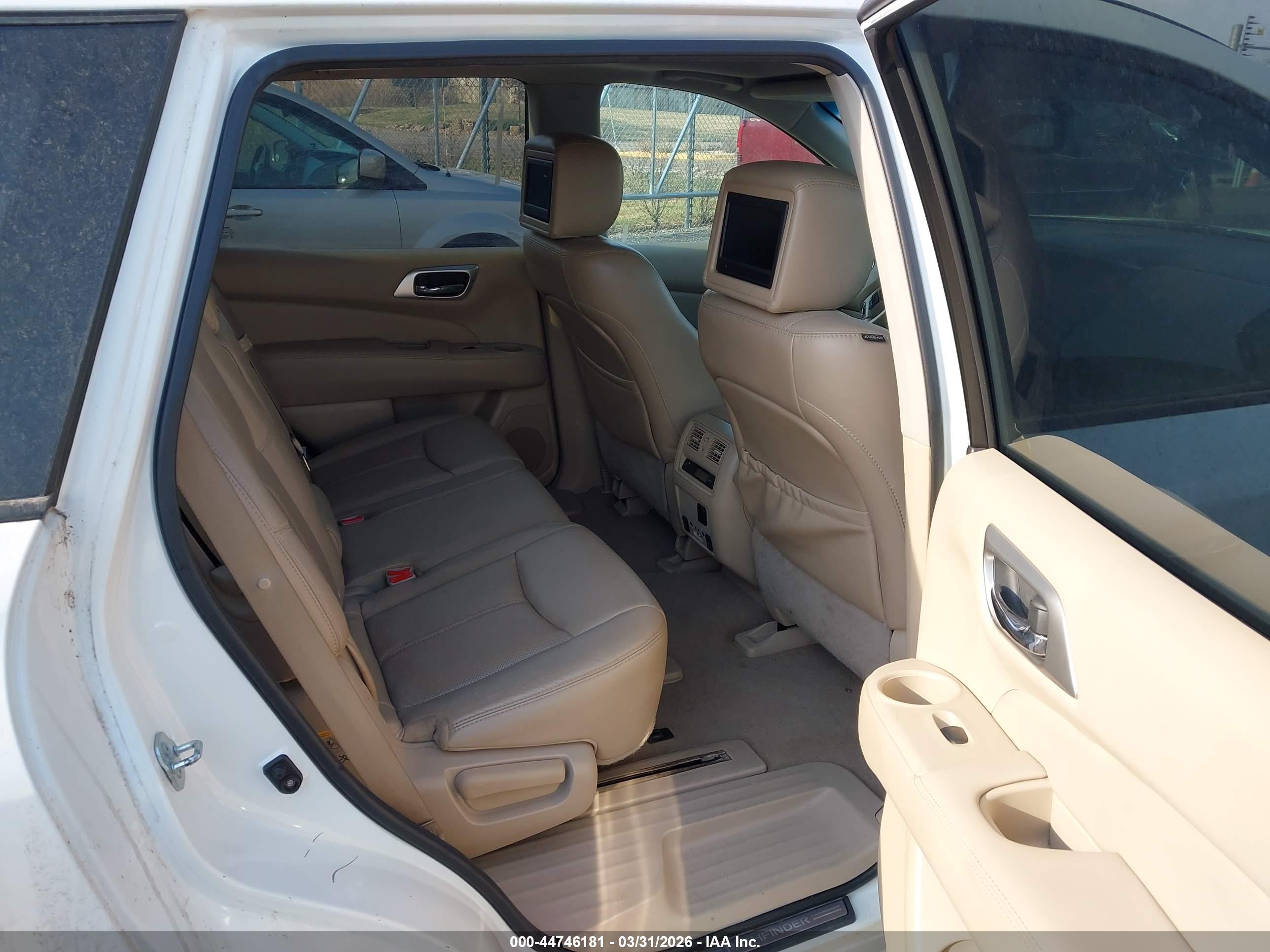 NISSAN PATHFINDER image 8