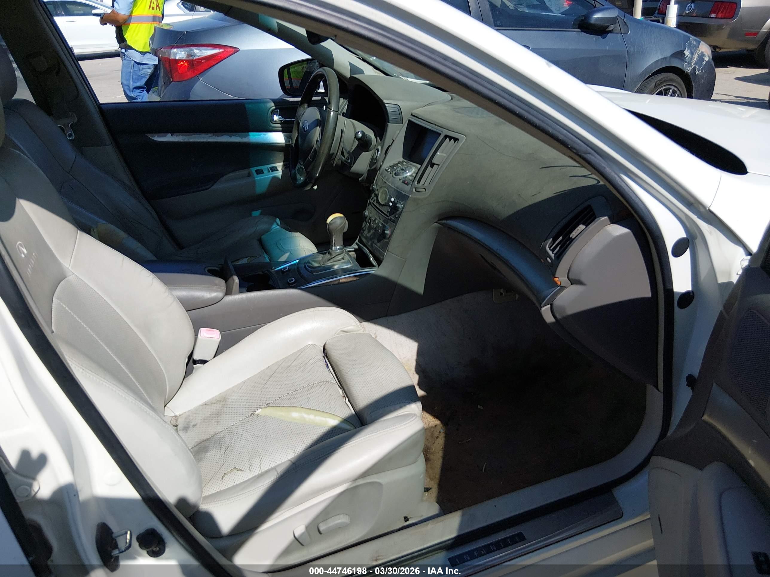 INFINITI G37 image 5