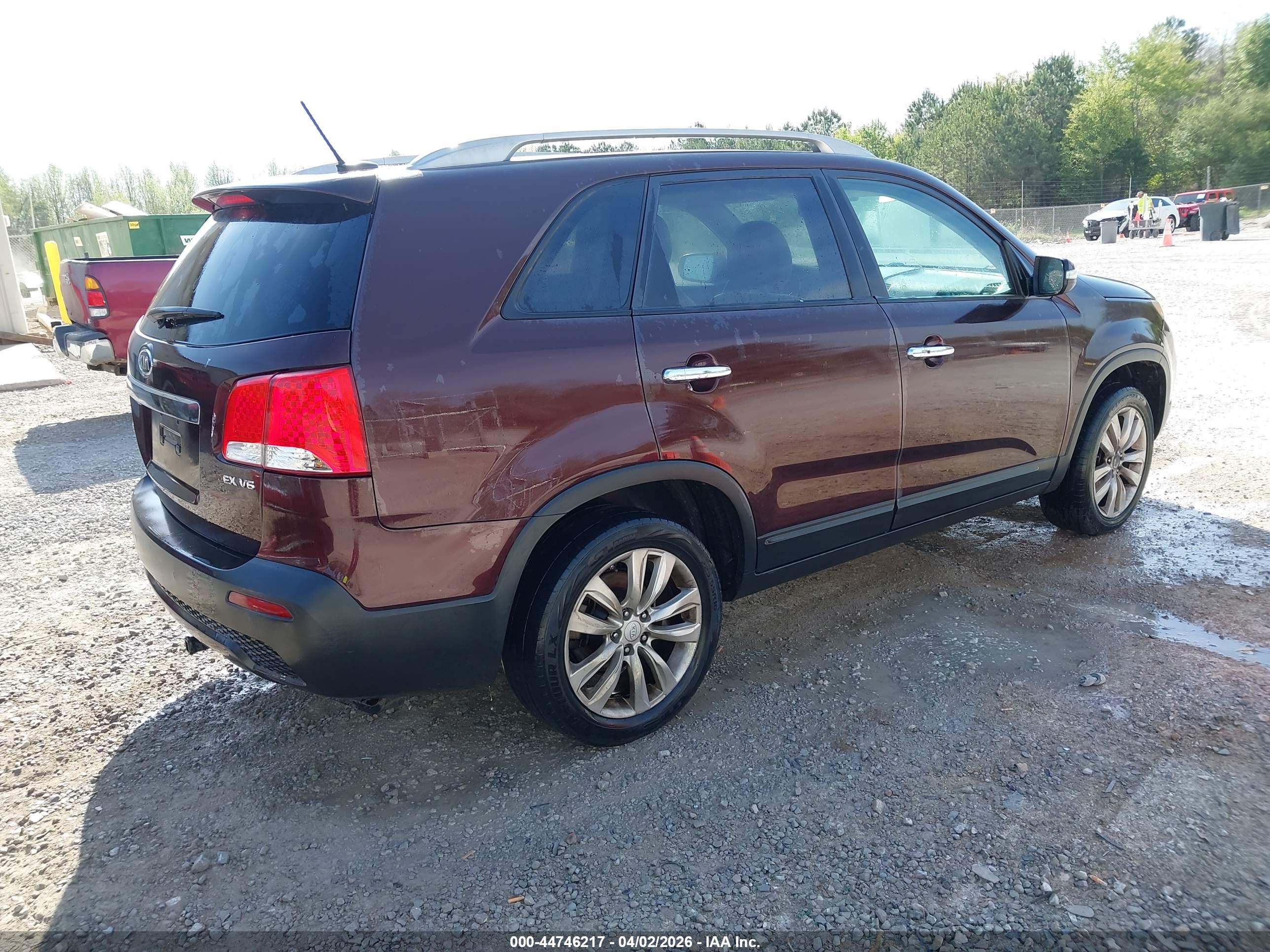 KIA SORENTO image 4