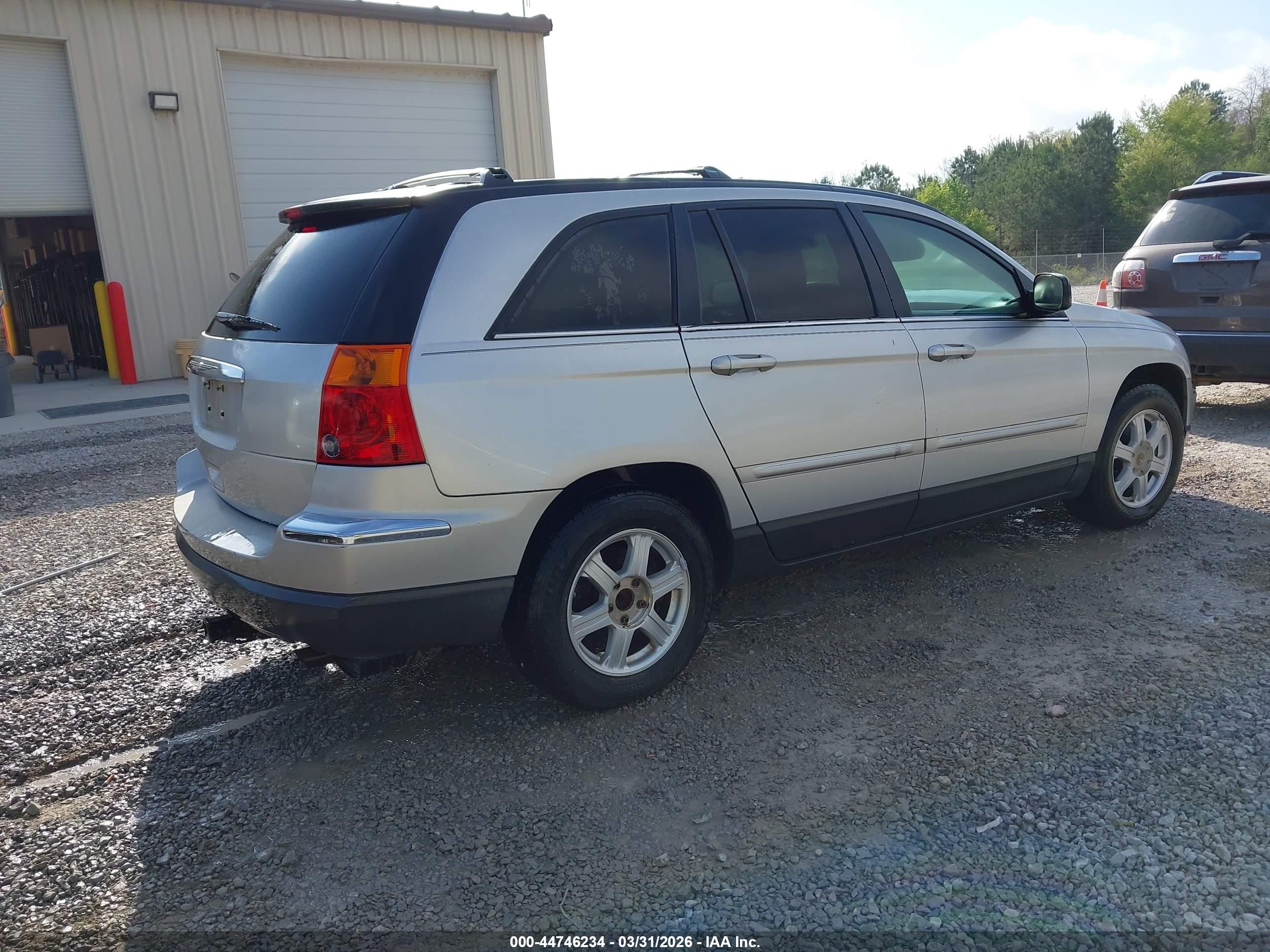 CHRYSLER PACIFICA image 4