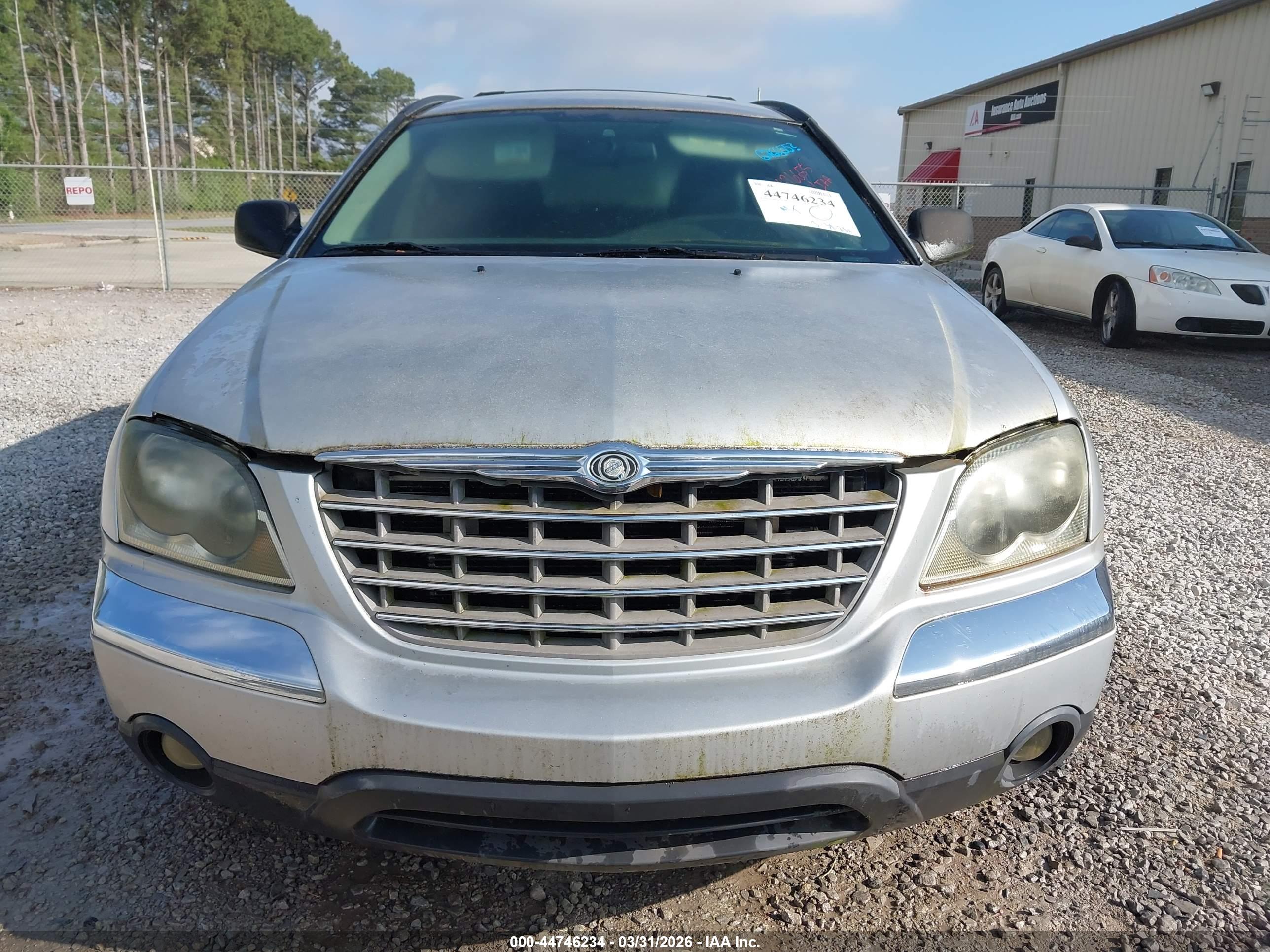 CHRYSLER PACIFICA image 6