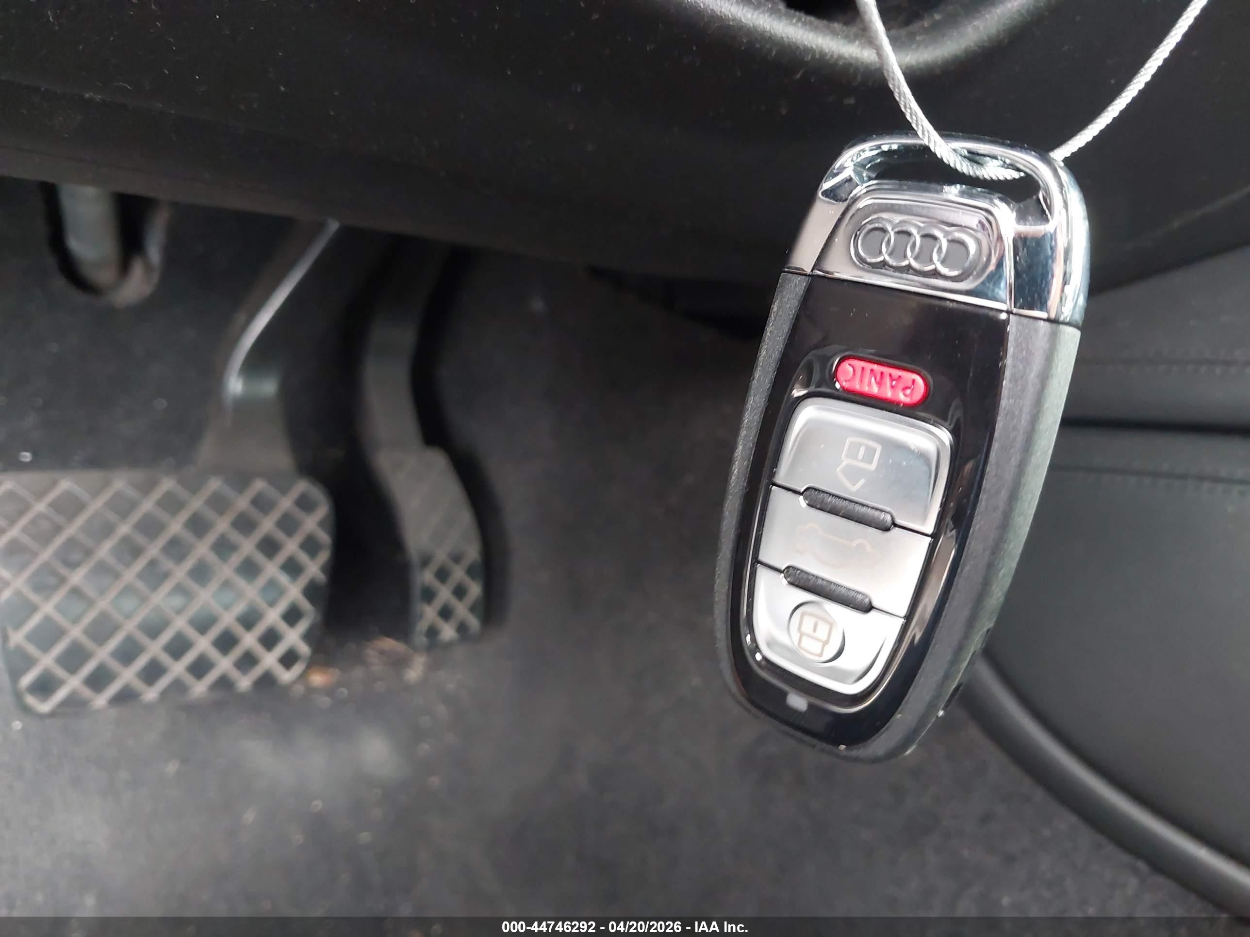 AUDI A8 image 11