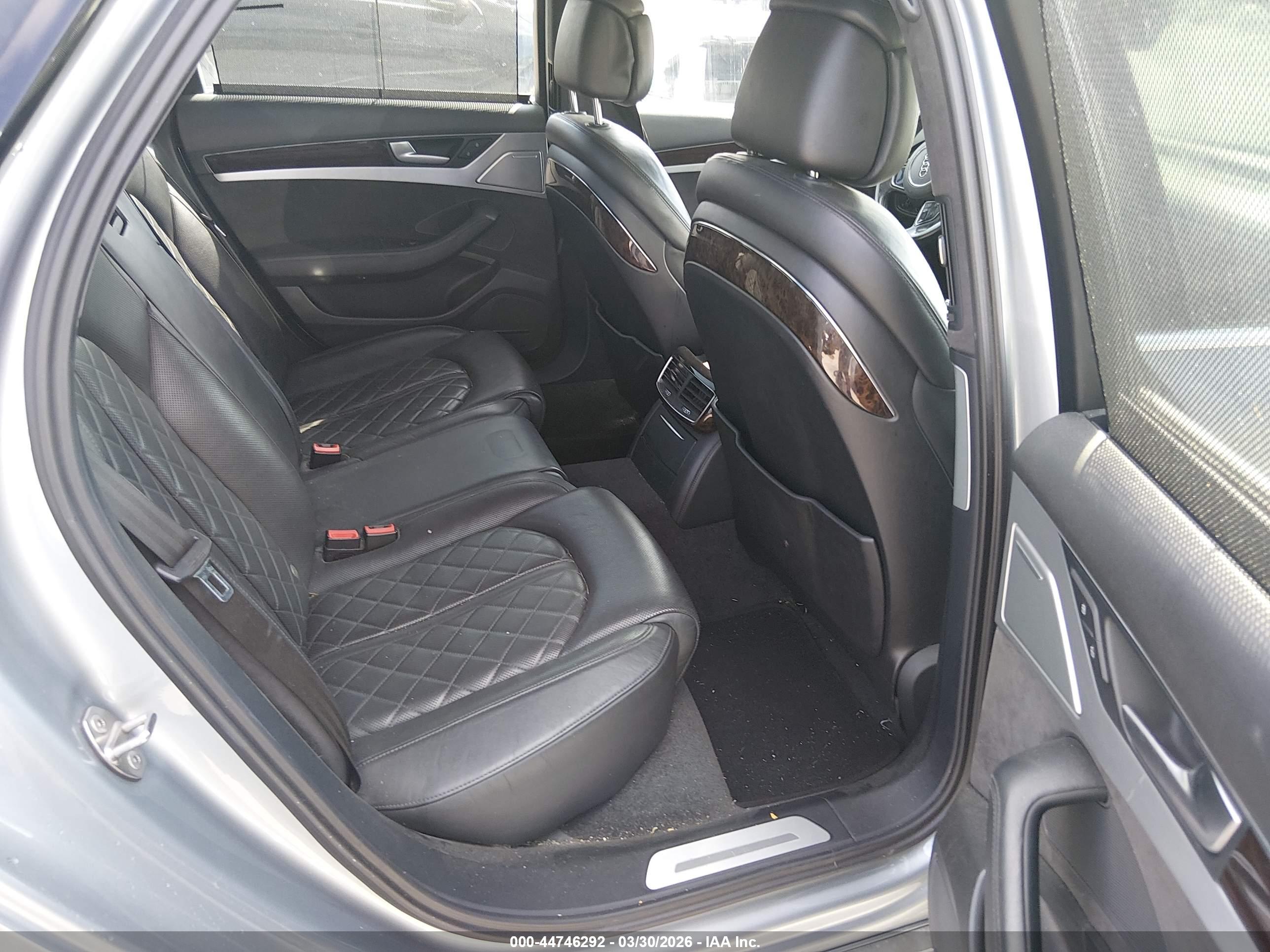 AUDI A8 image 8