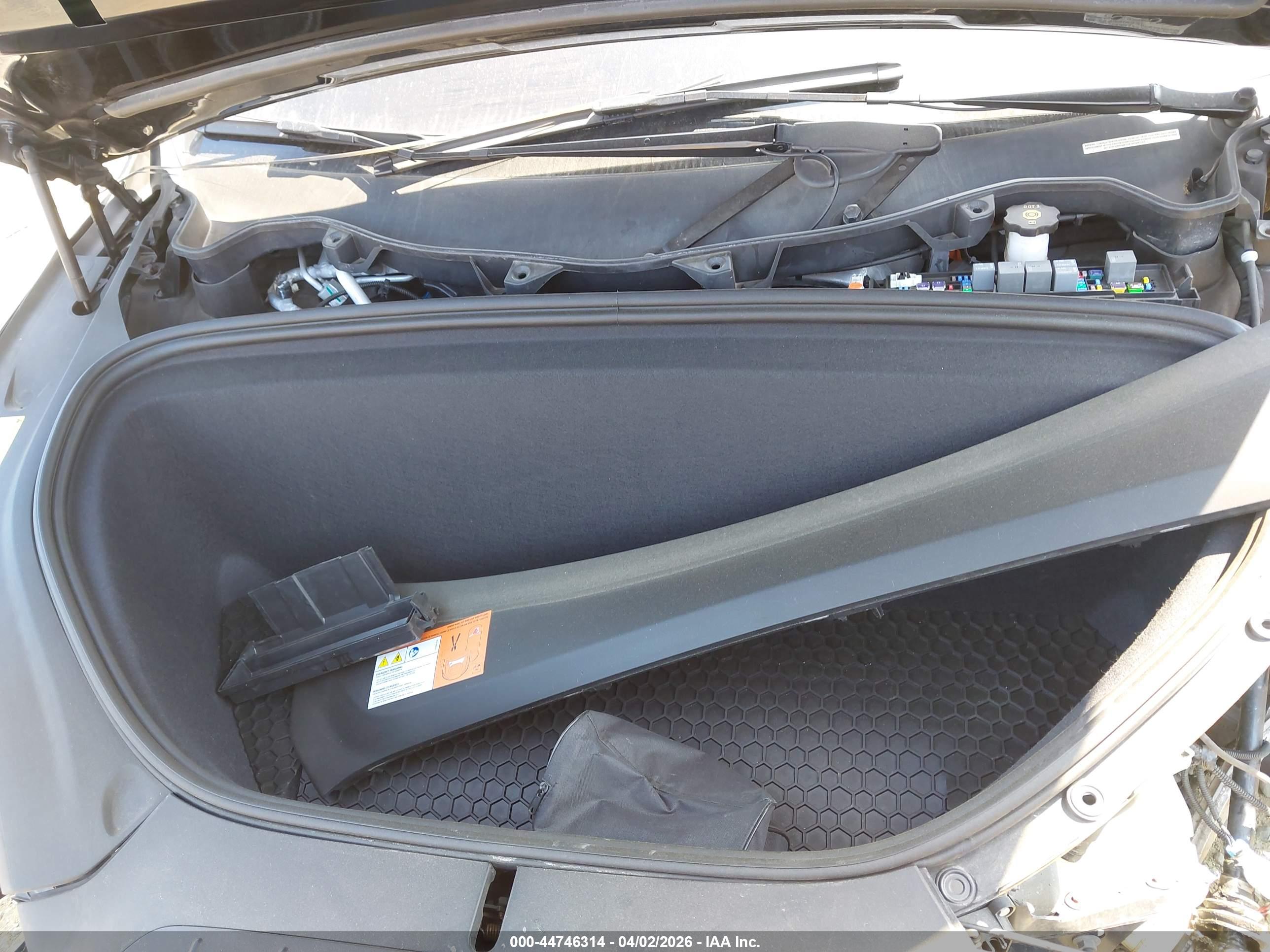 TESLA MODEL image 10