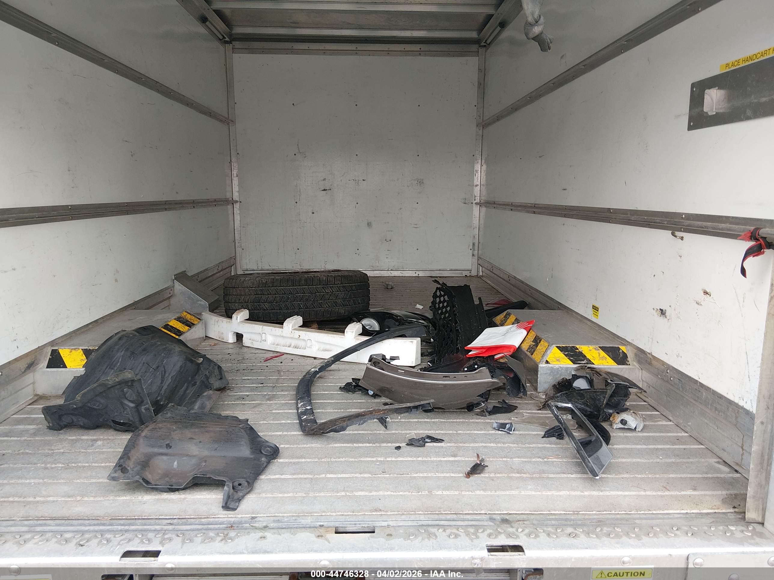 CHEVROLET EXPRESS image 7