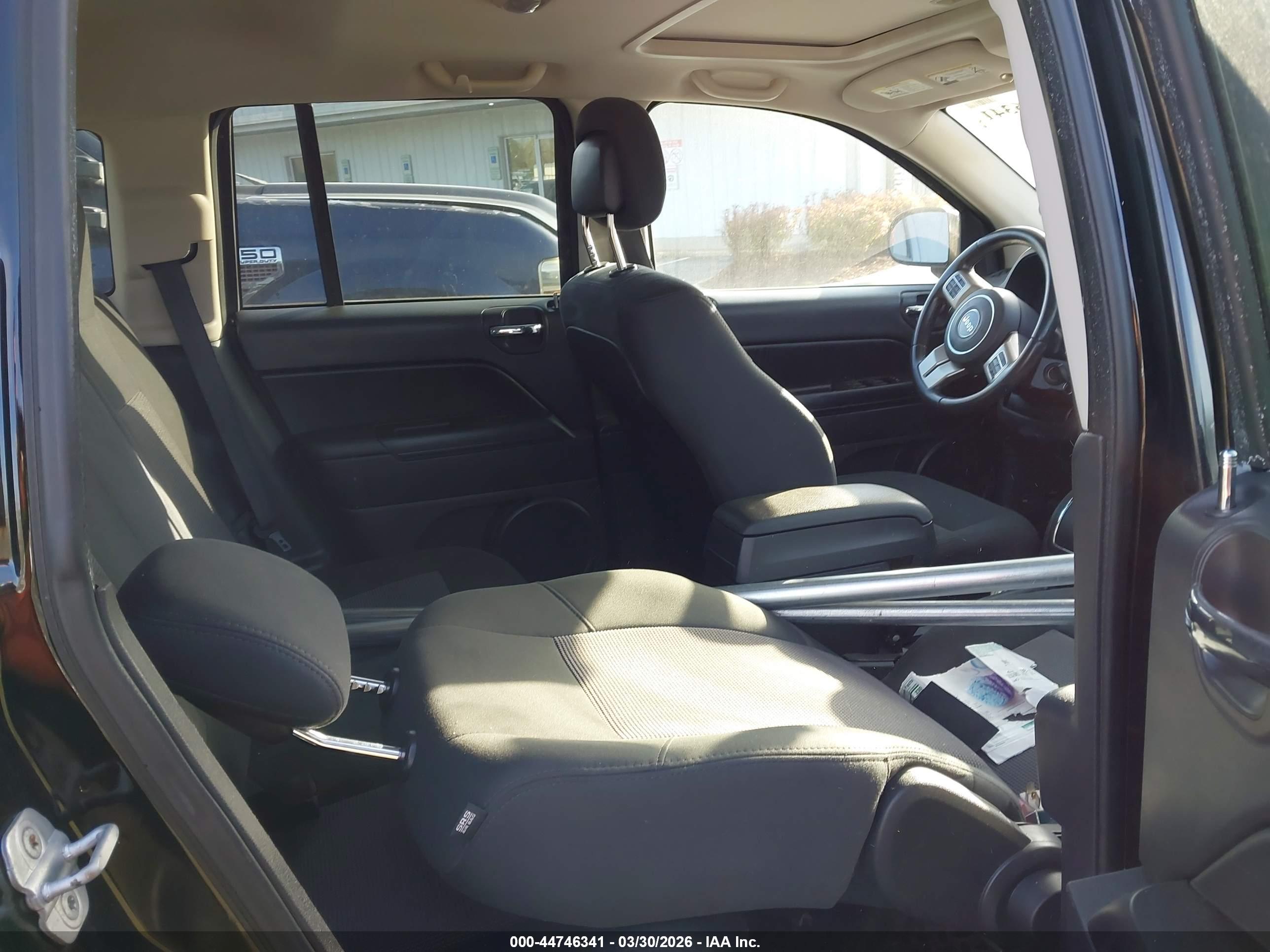 JEEP COMPASS image 8
