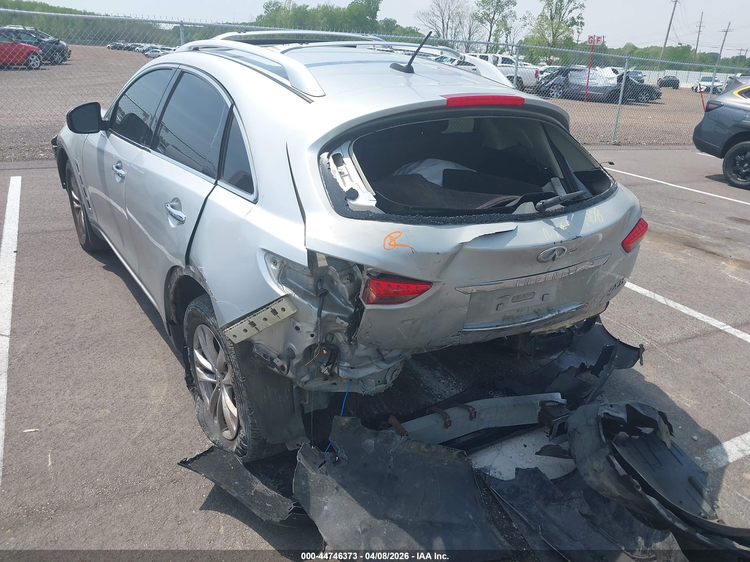 INFINITI FX35 image 3