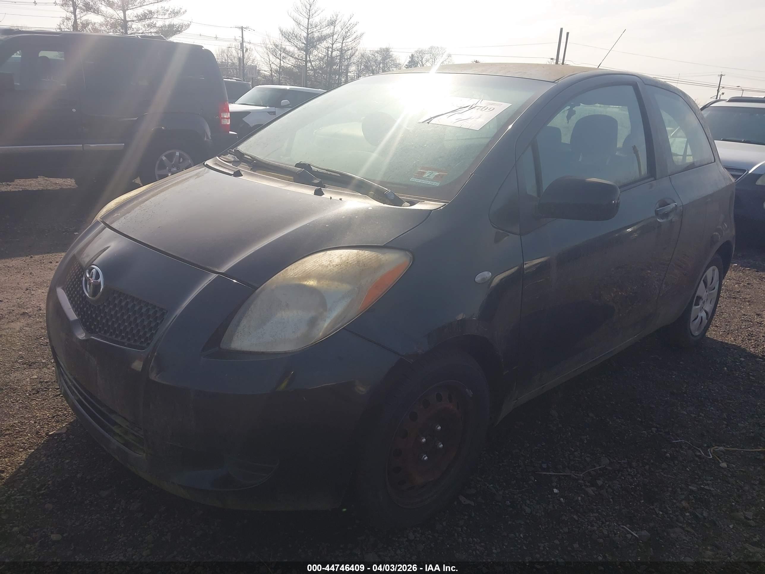 TOYOTA YARIS image 6