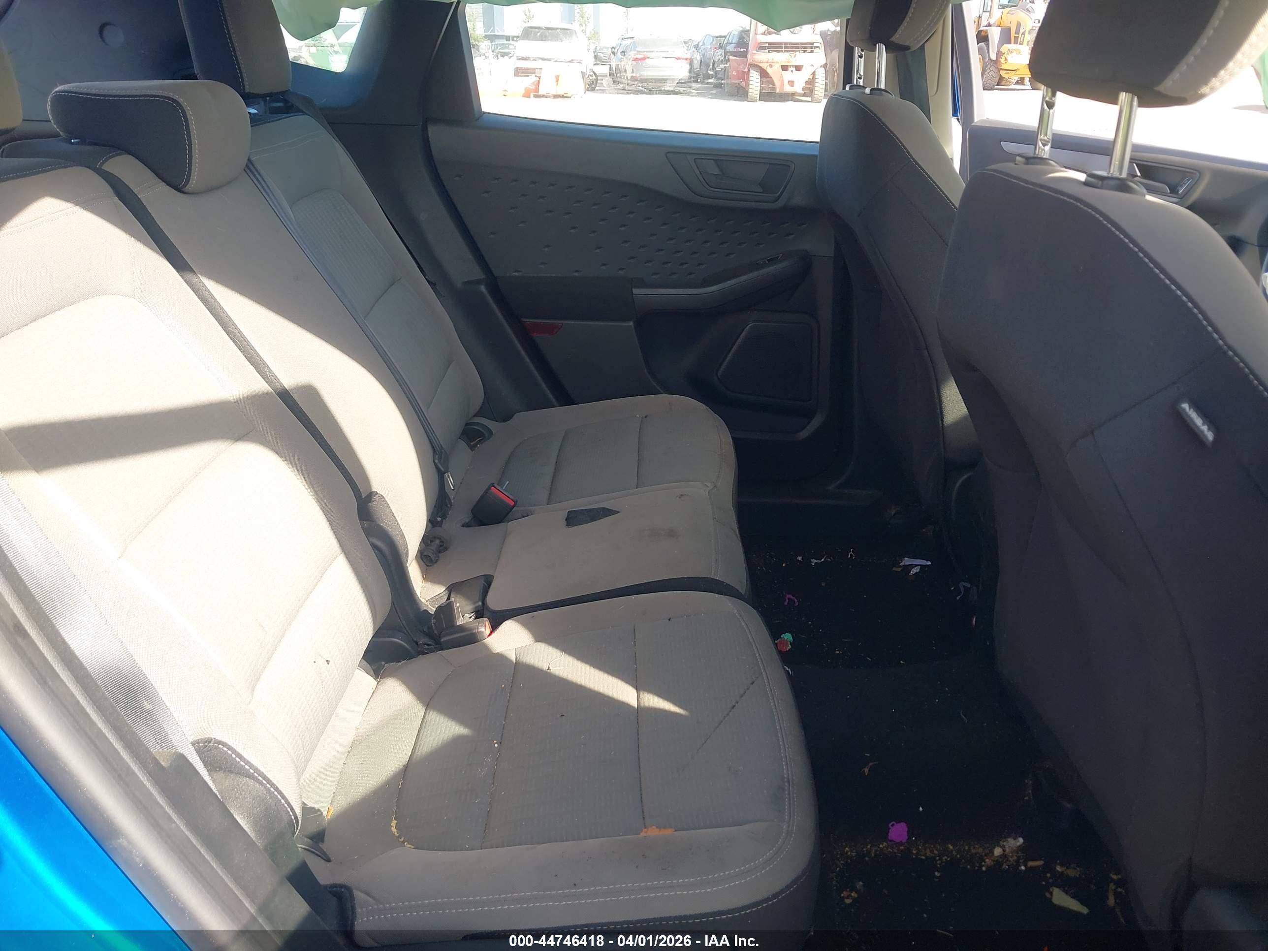 FORD ESCAPE image 8