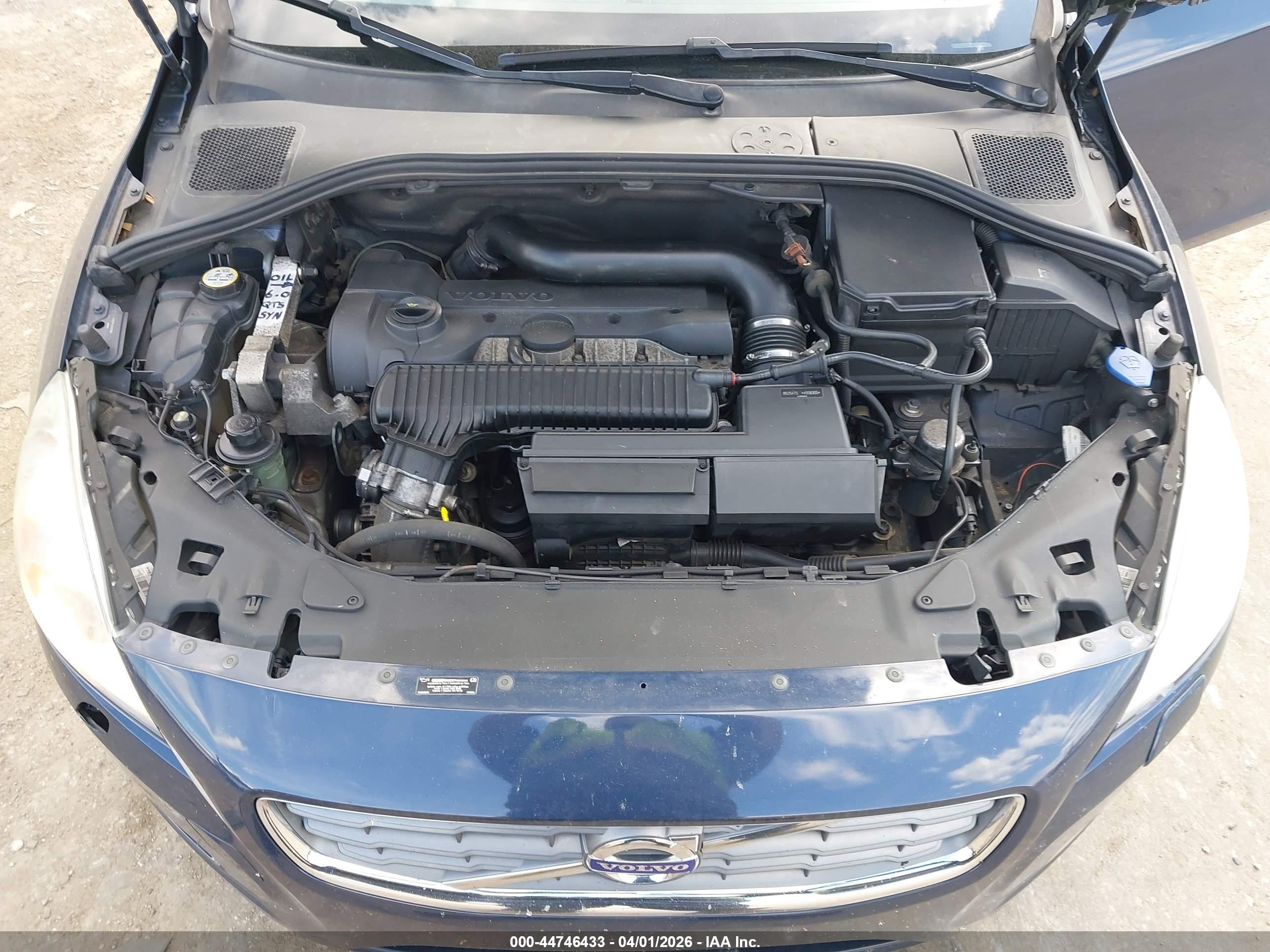 VOLVO S60 image 10