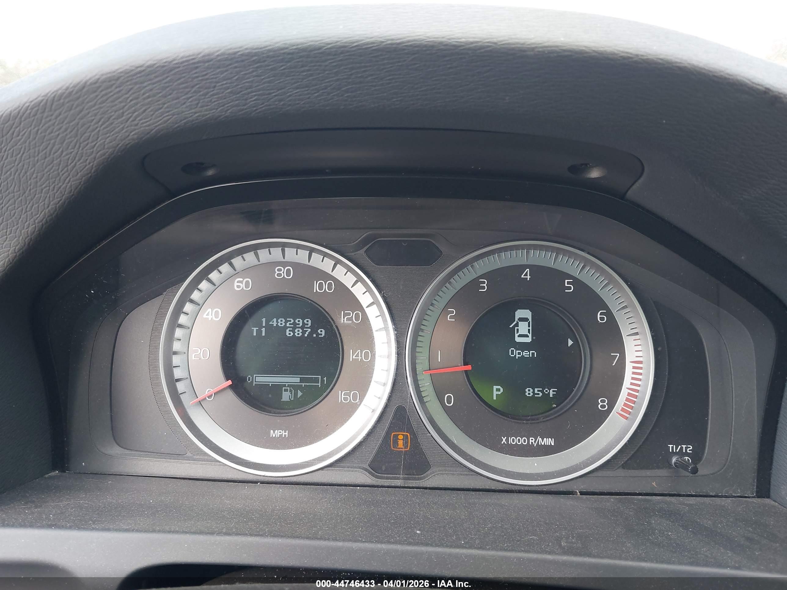 VOLVO S60 image 7
