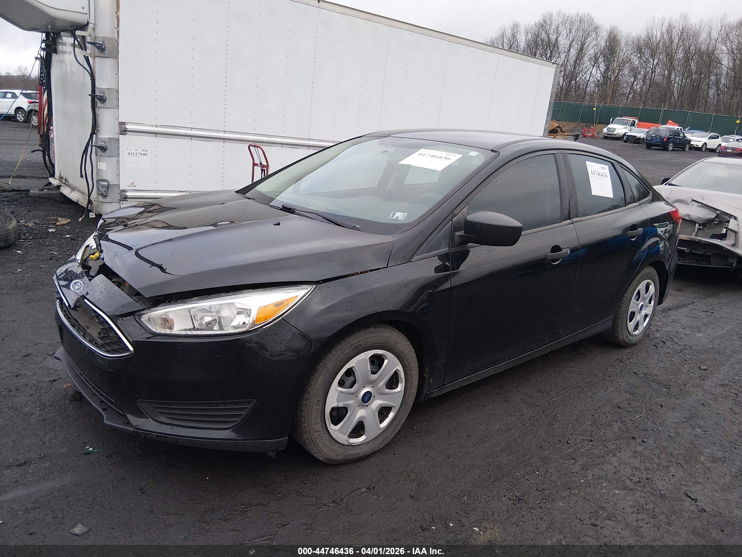 FORD FOCUS image 2