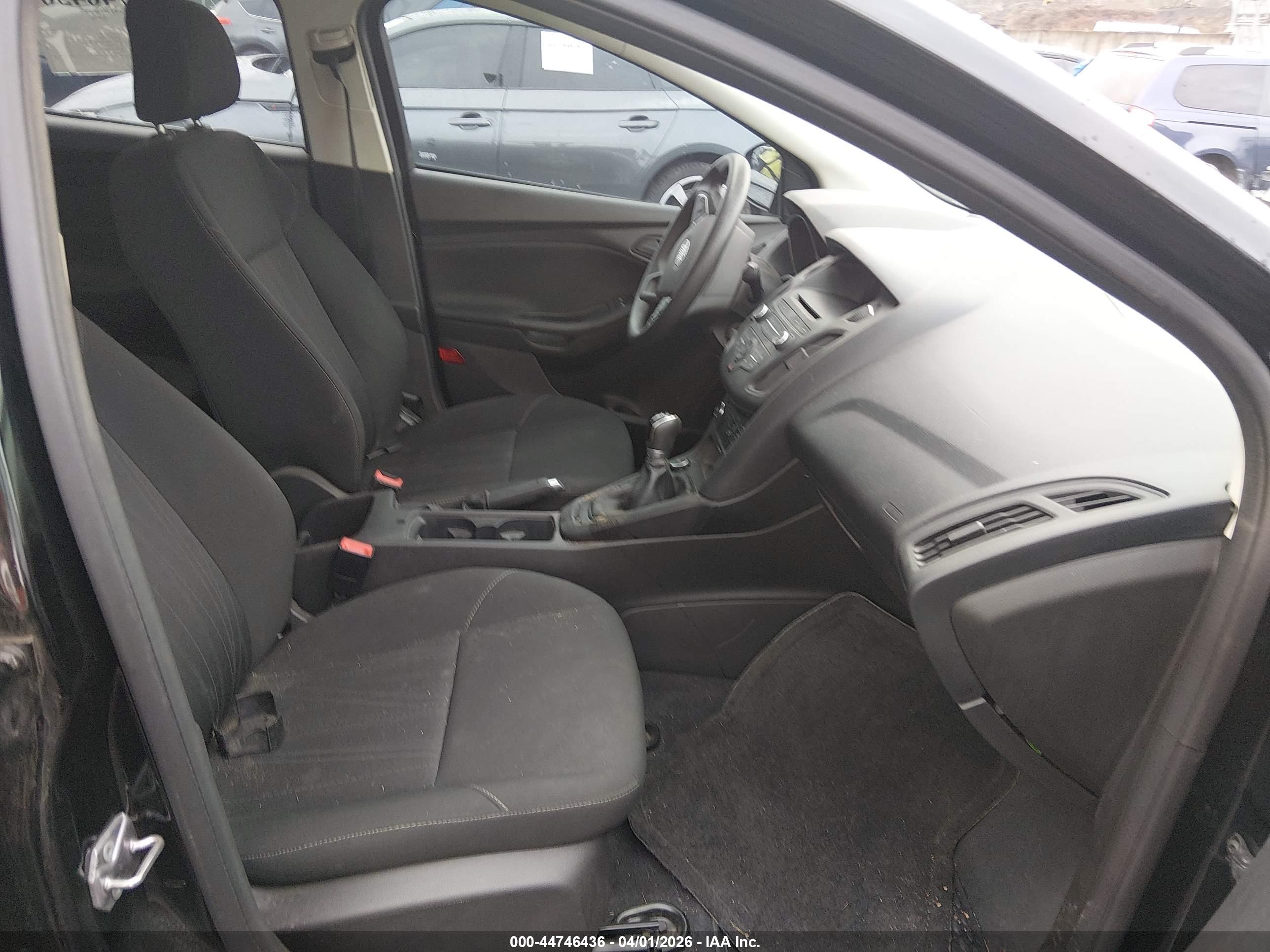 FORD FOCUS image 5