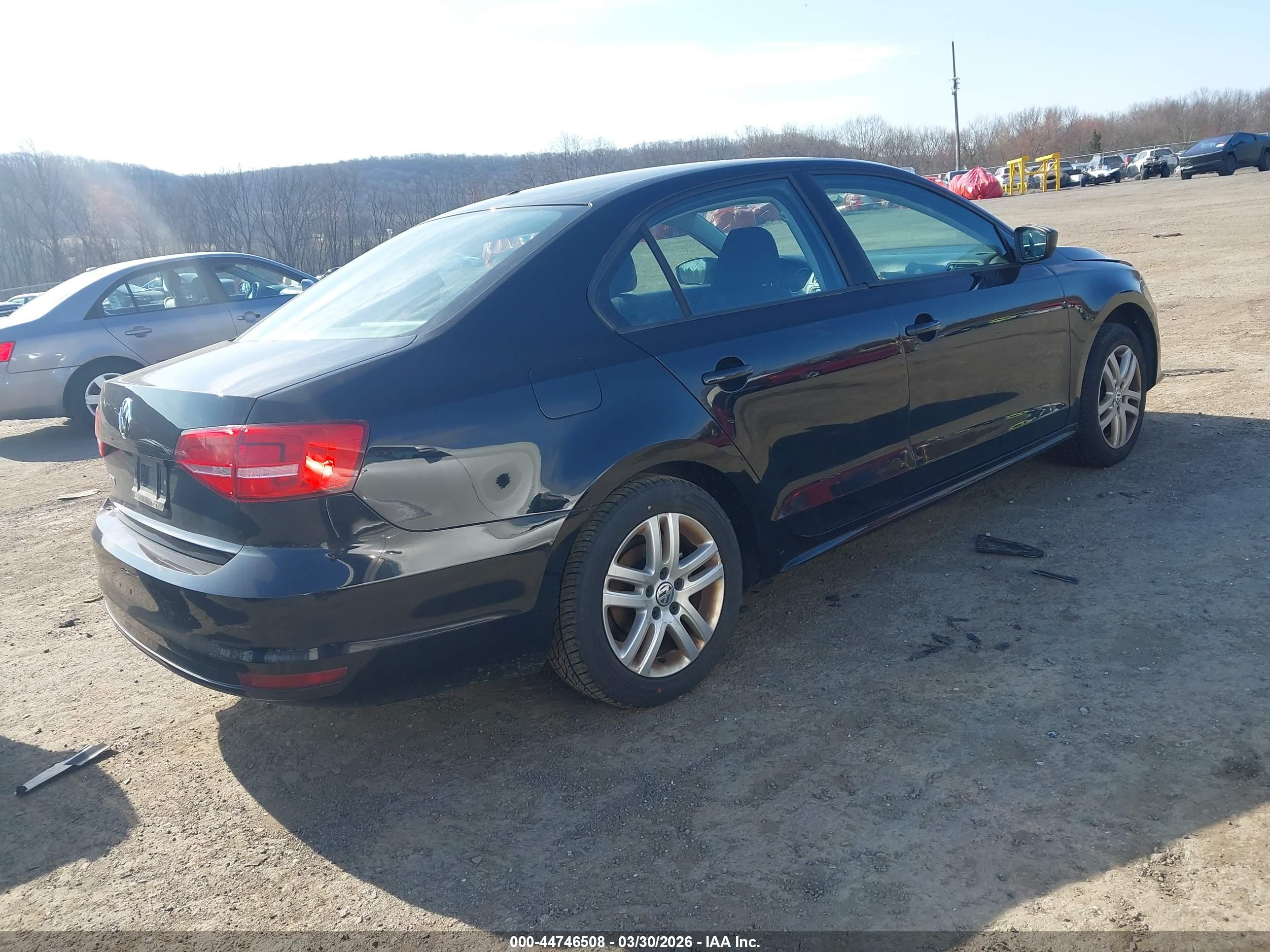 VOLKSWAGEN JETTA image 4