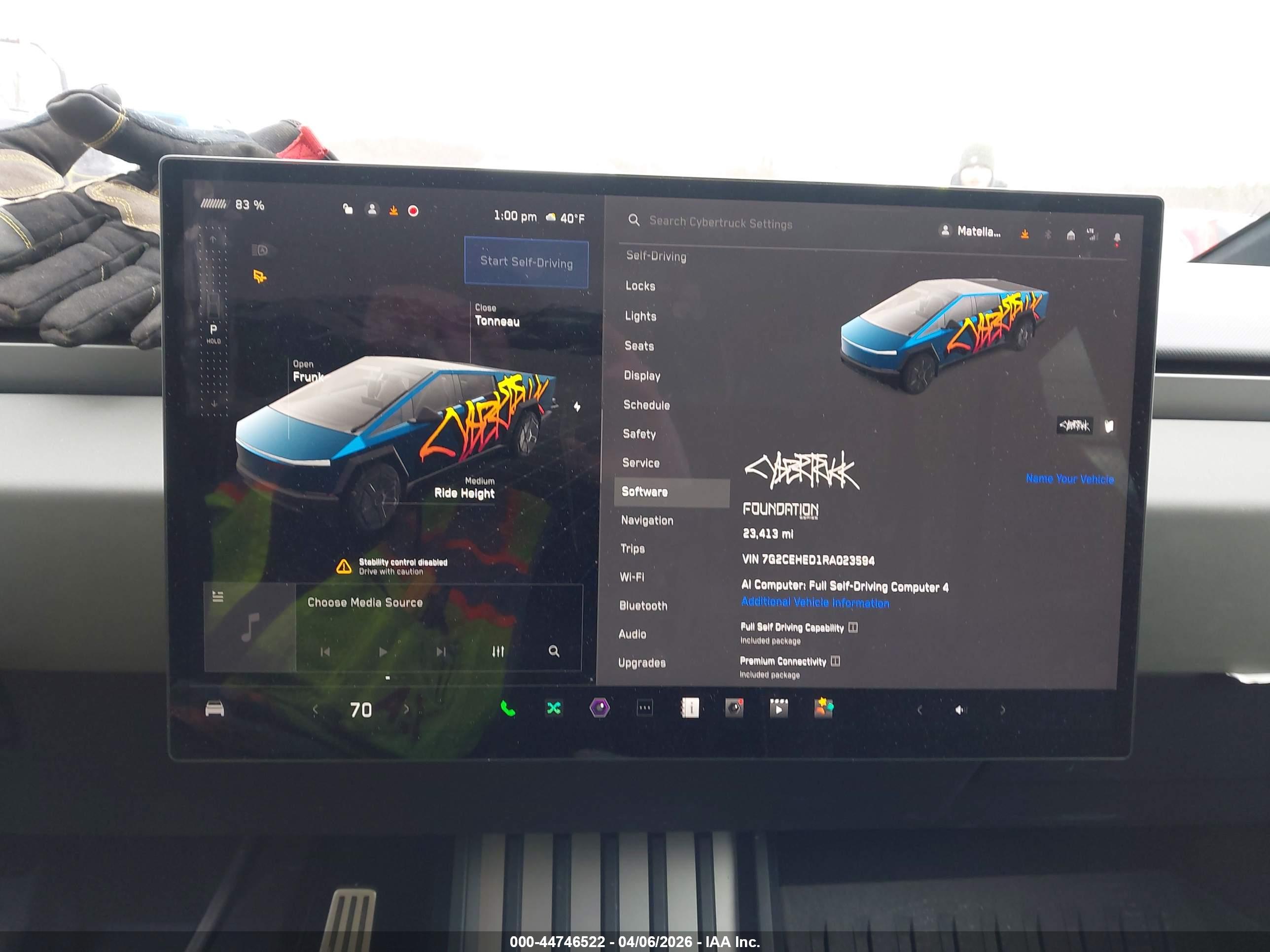 TESLA CYBERTRUCK image 7