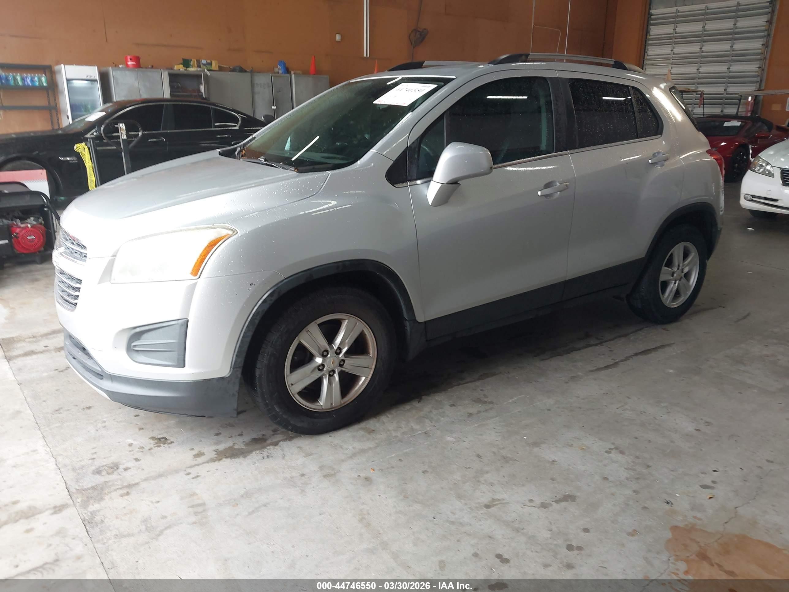 CHEVROLET TRAX image 2
