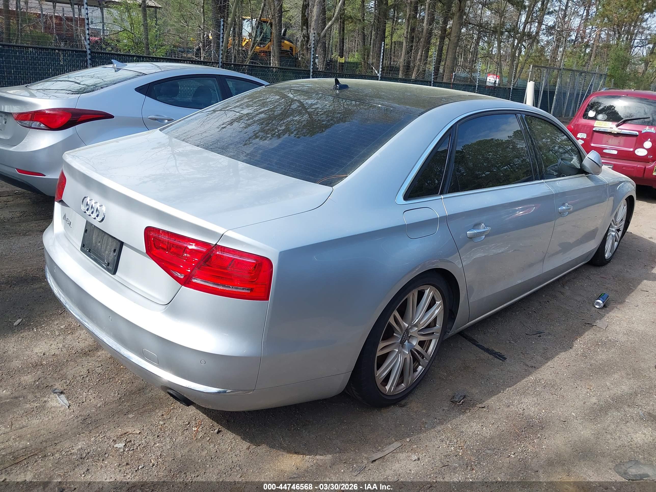 AUDI A8 image 4