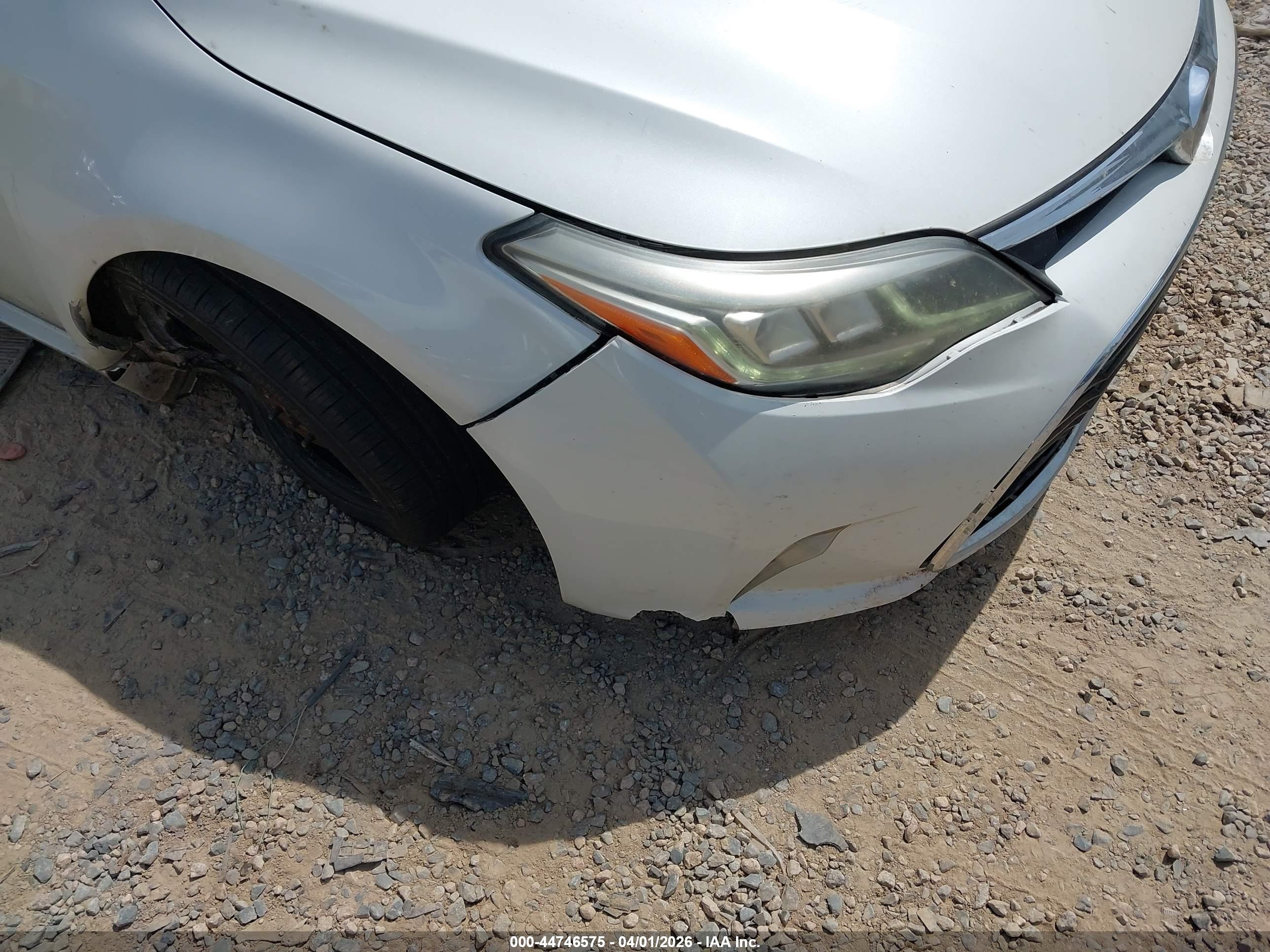 TOYOTA AVALON image 6