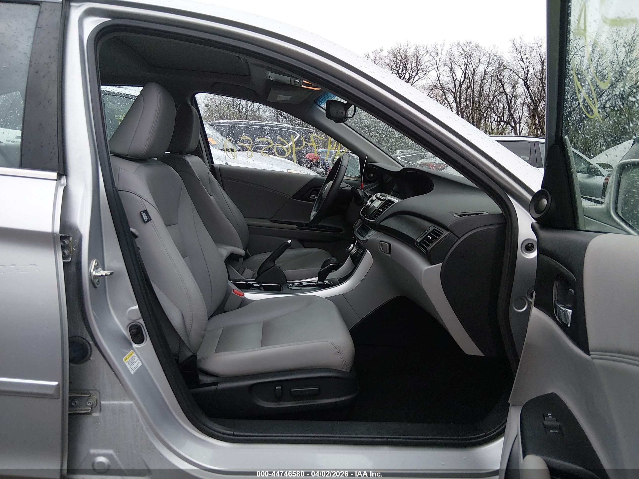 HONDA ACCORD image 5
