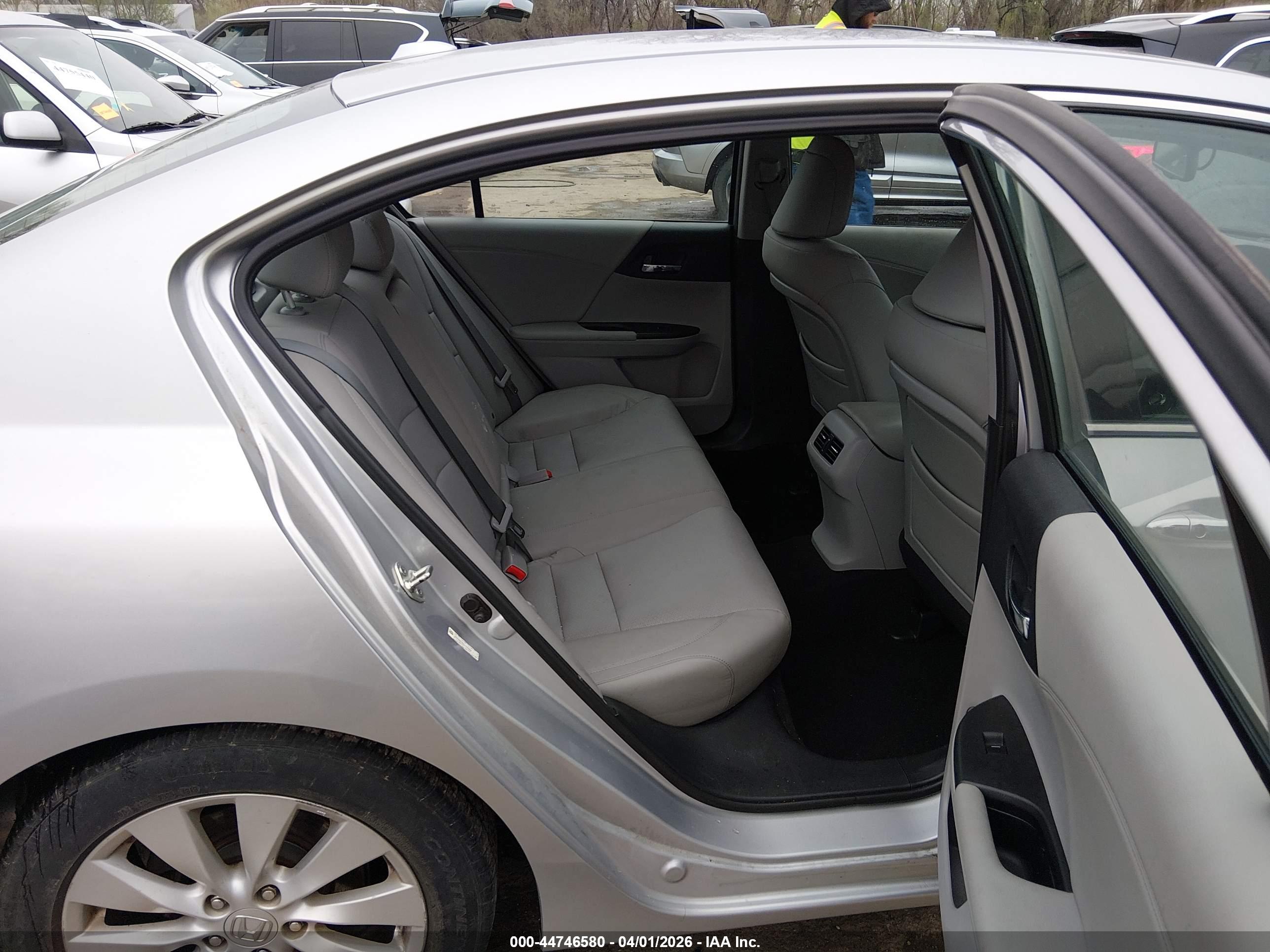 HONDA ACCORD image 8