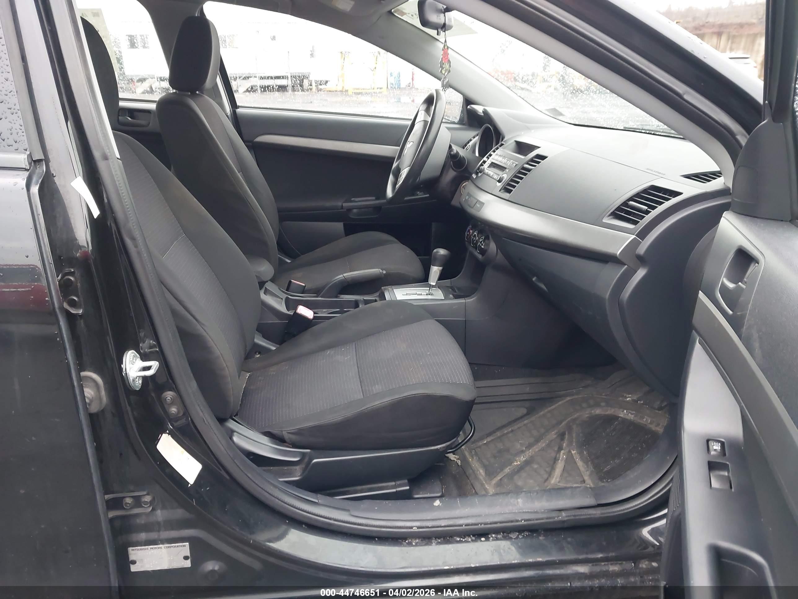 MITSUBISHI LANCER image 5