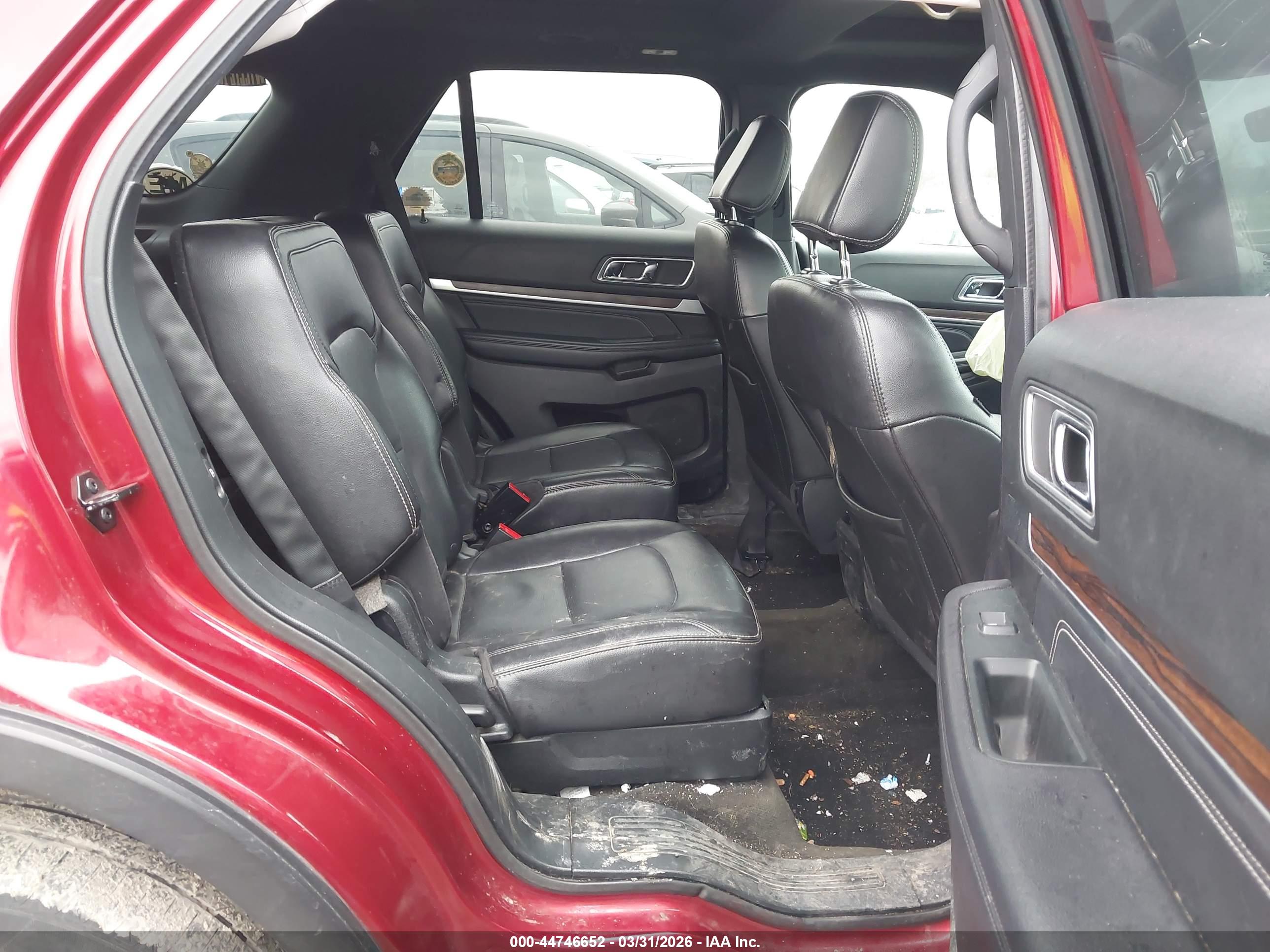 FORD EXPLORER image 8