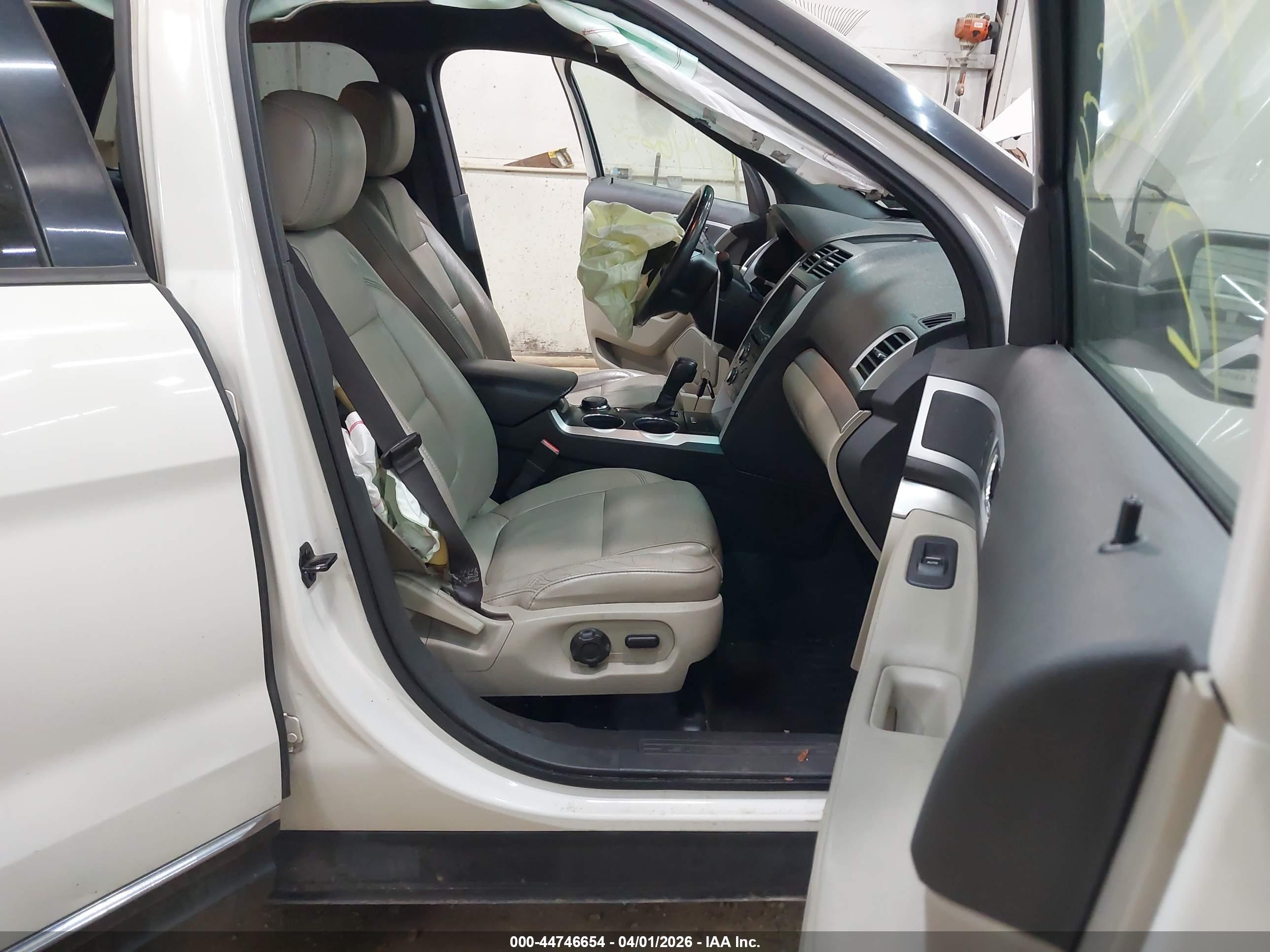 FORD EXPLORER image 5