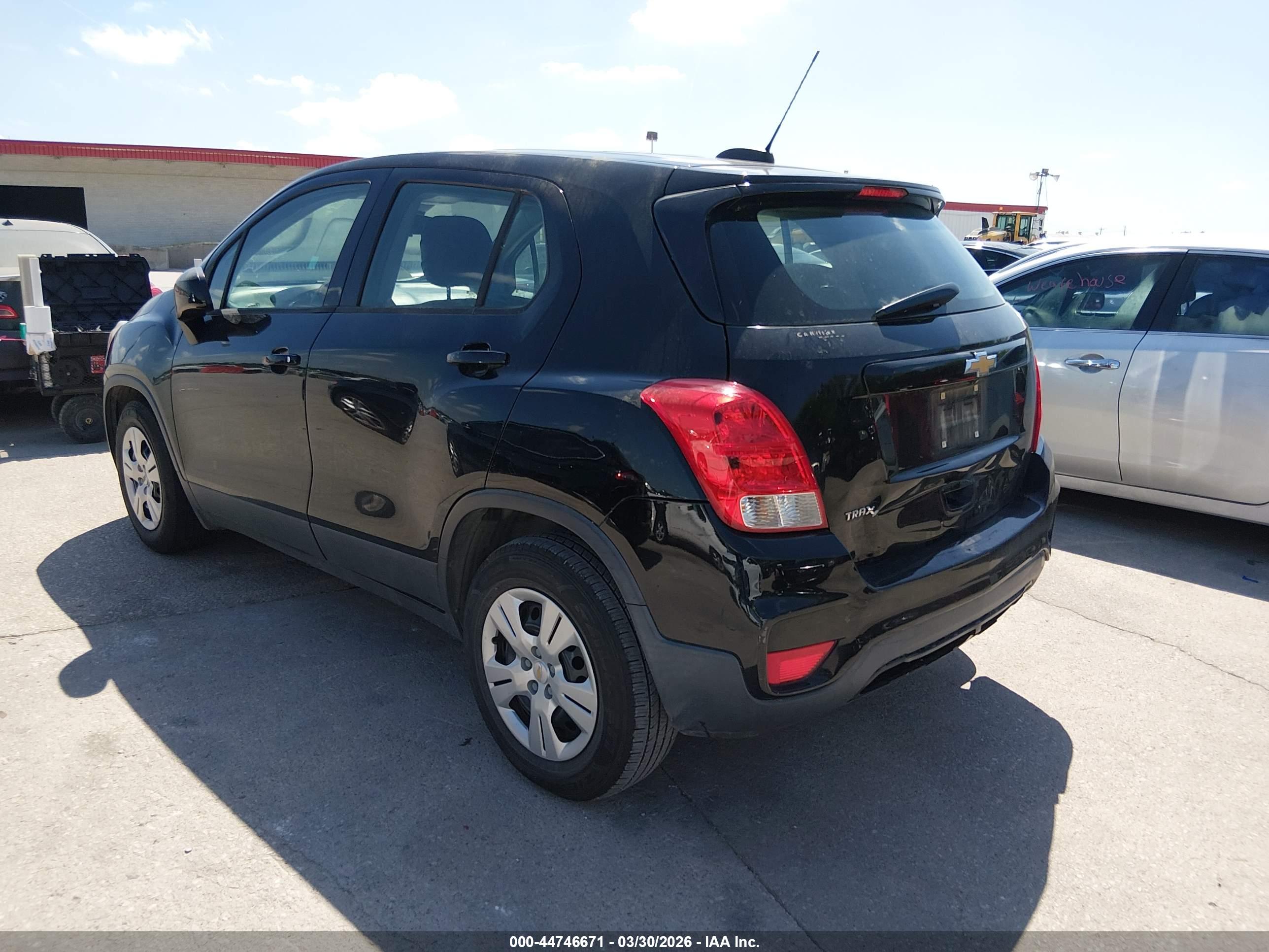 CHEVROLET TRAX image 3