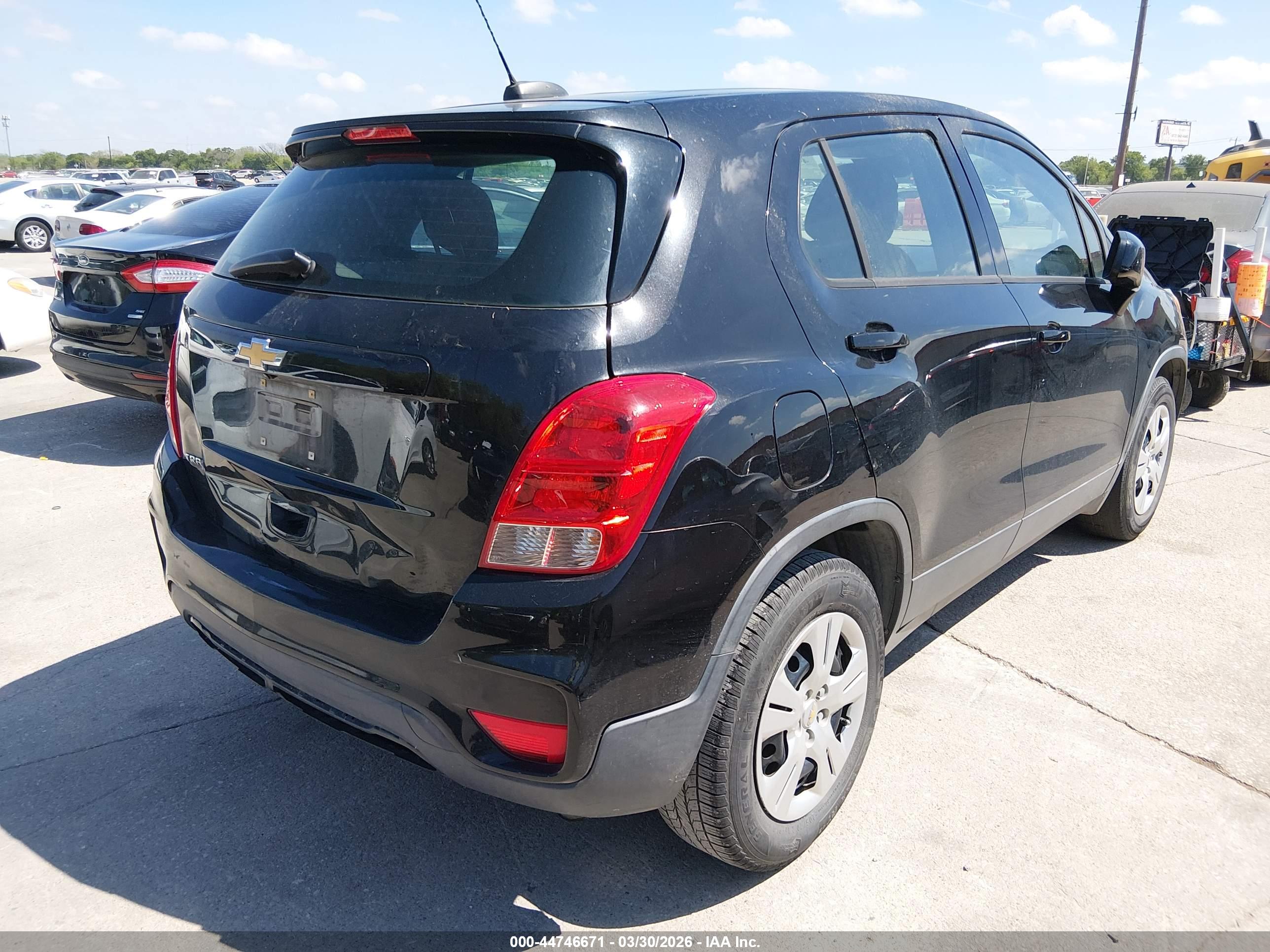 CHEVROLET TRAX image 4