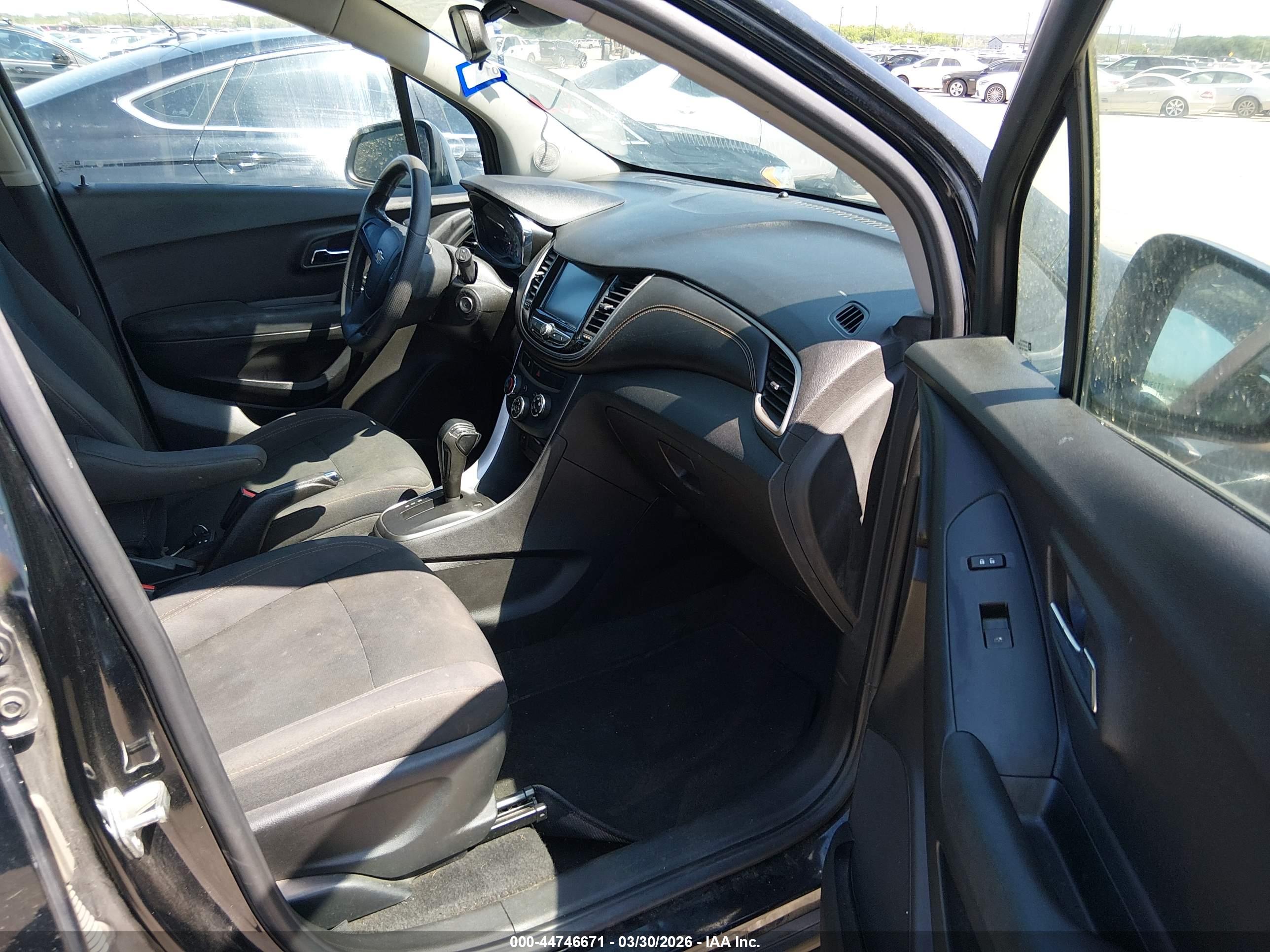 CHEVROLET TRAX image 5