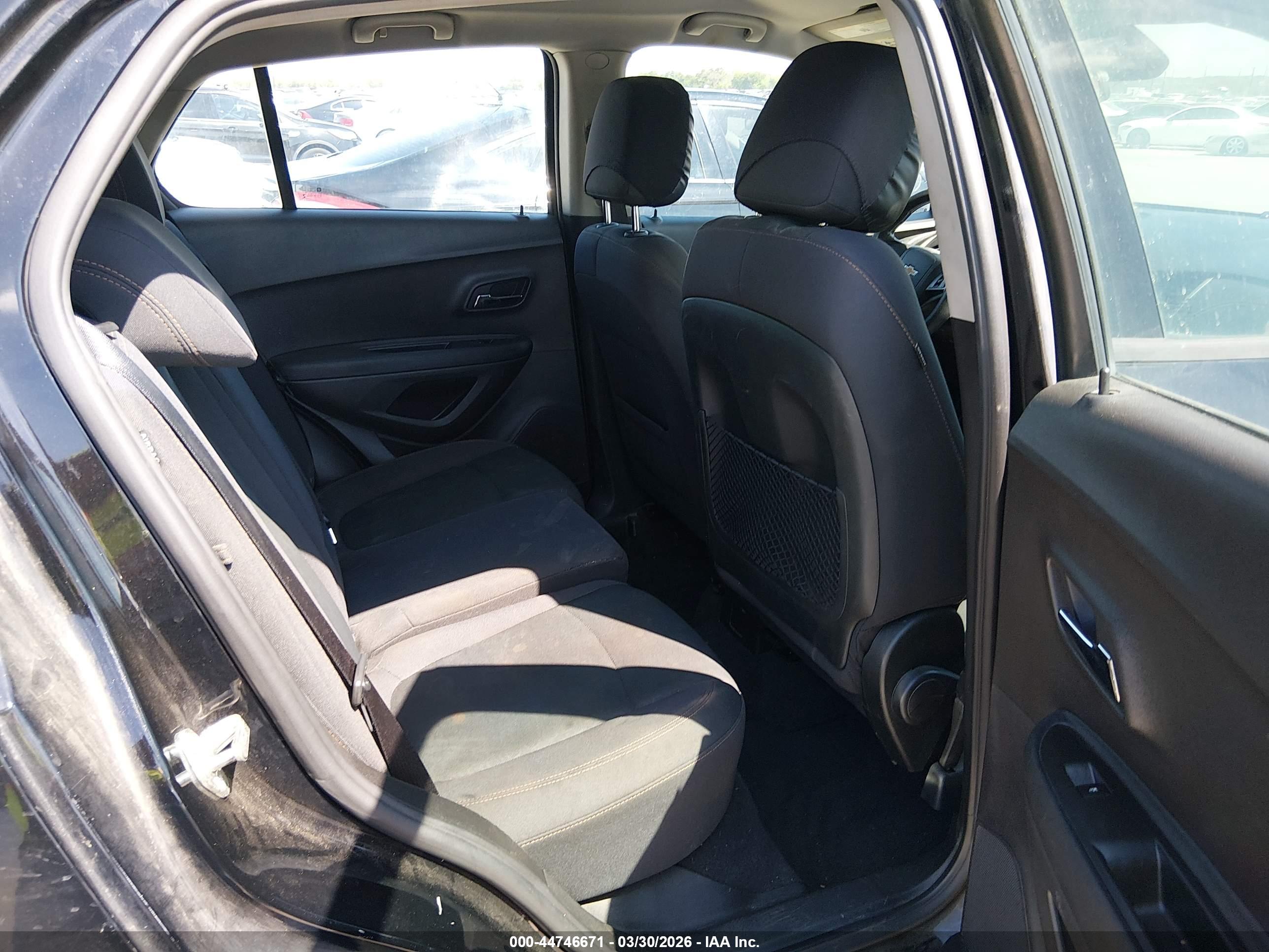 CHEVROLET TRAX image 8