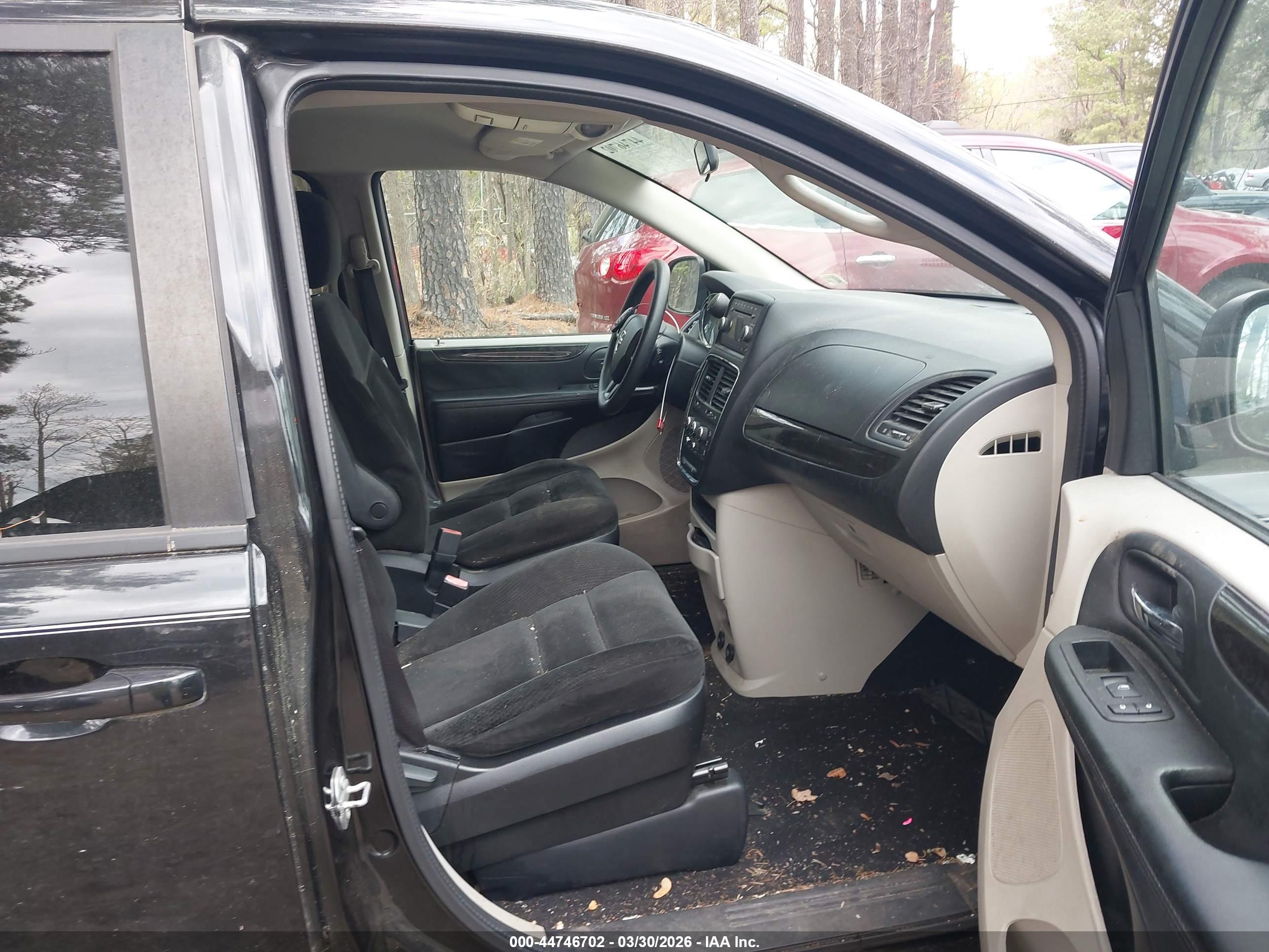 DODGE GRAND image 5