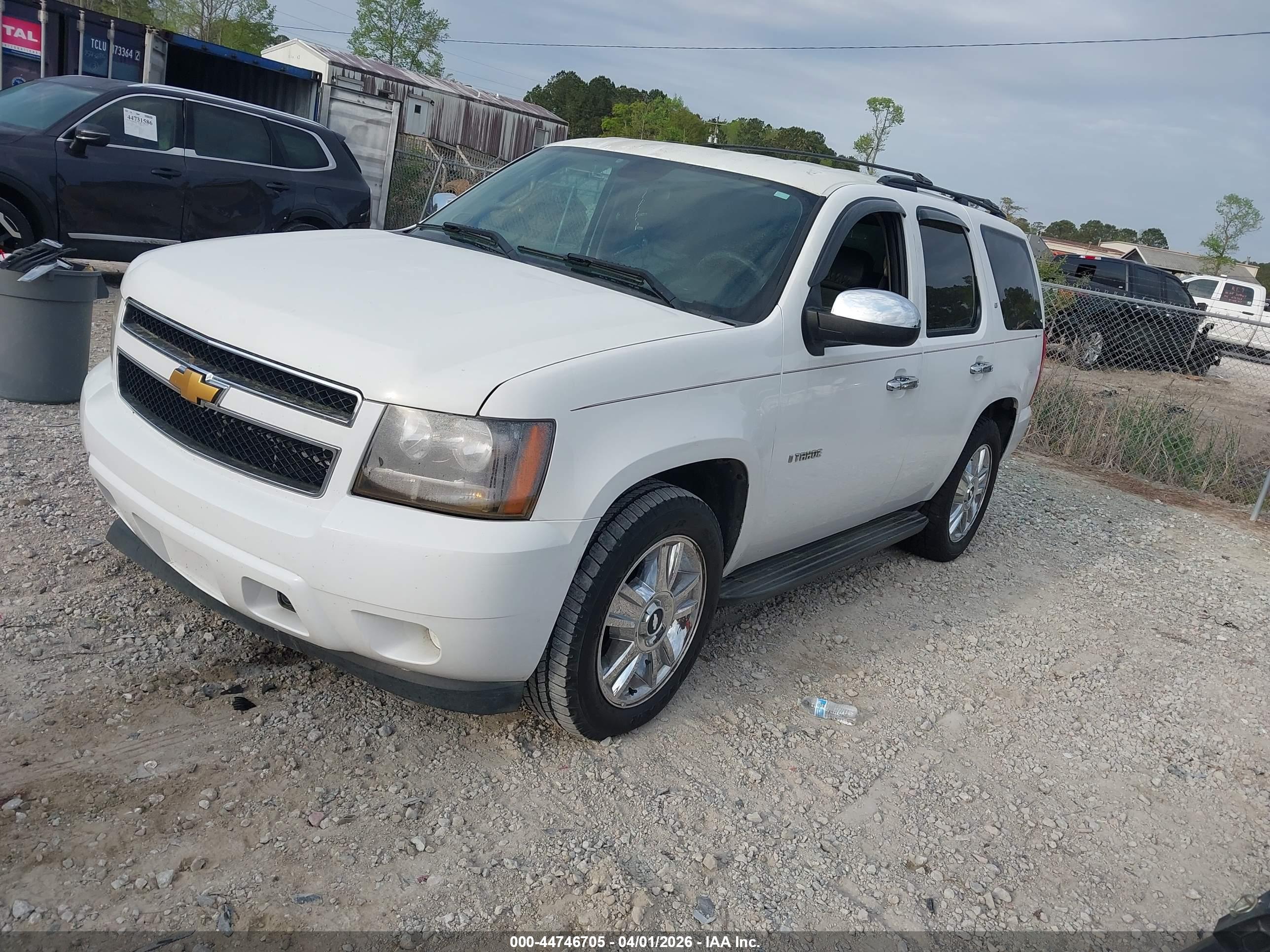 CHEVROLET TAHOE image 2