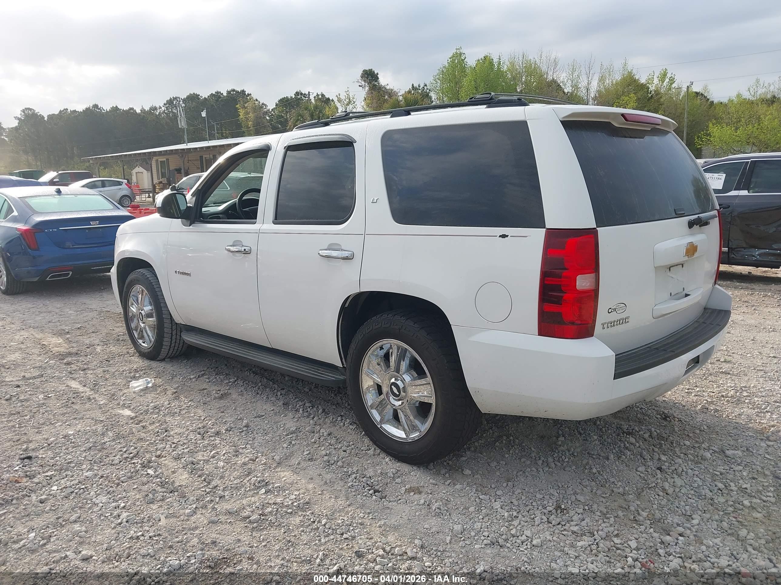 CHEVROLET TAHOE image 3