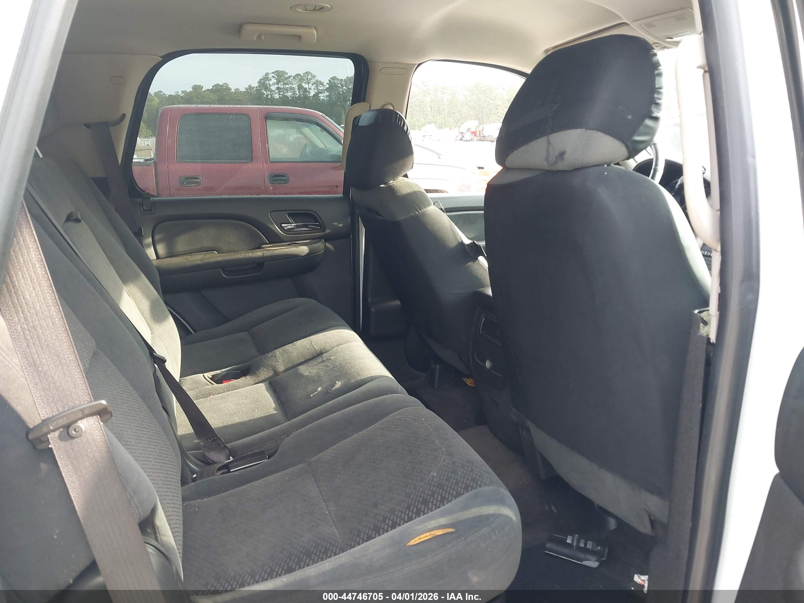 CHEVROLET TAHOE image 8