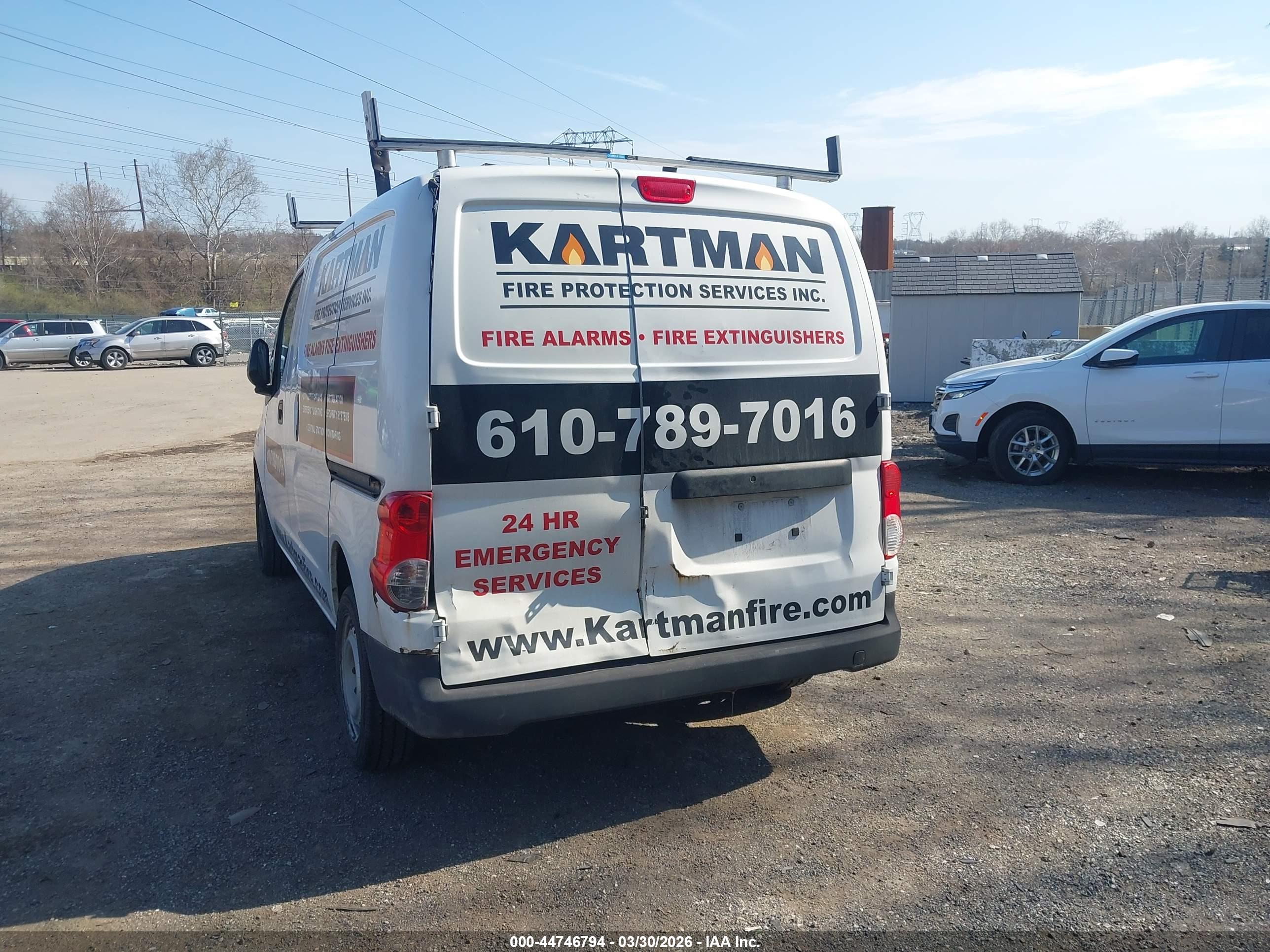 NISSAN NV200 image 6