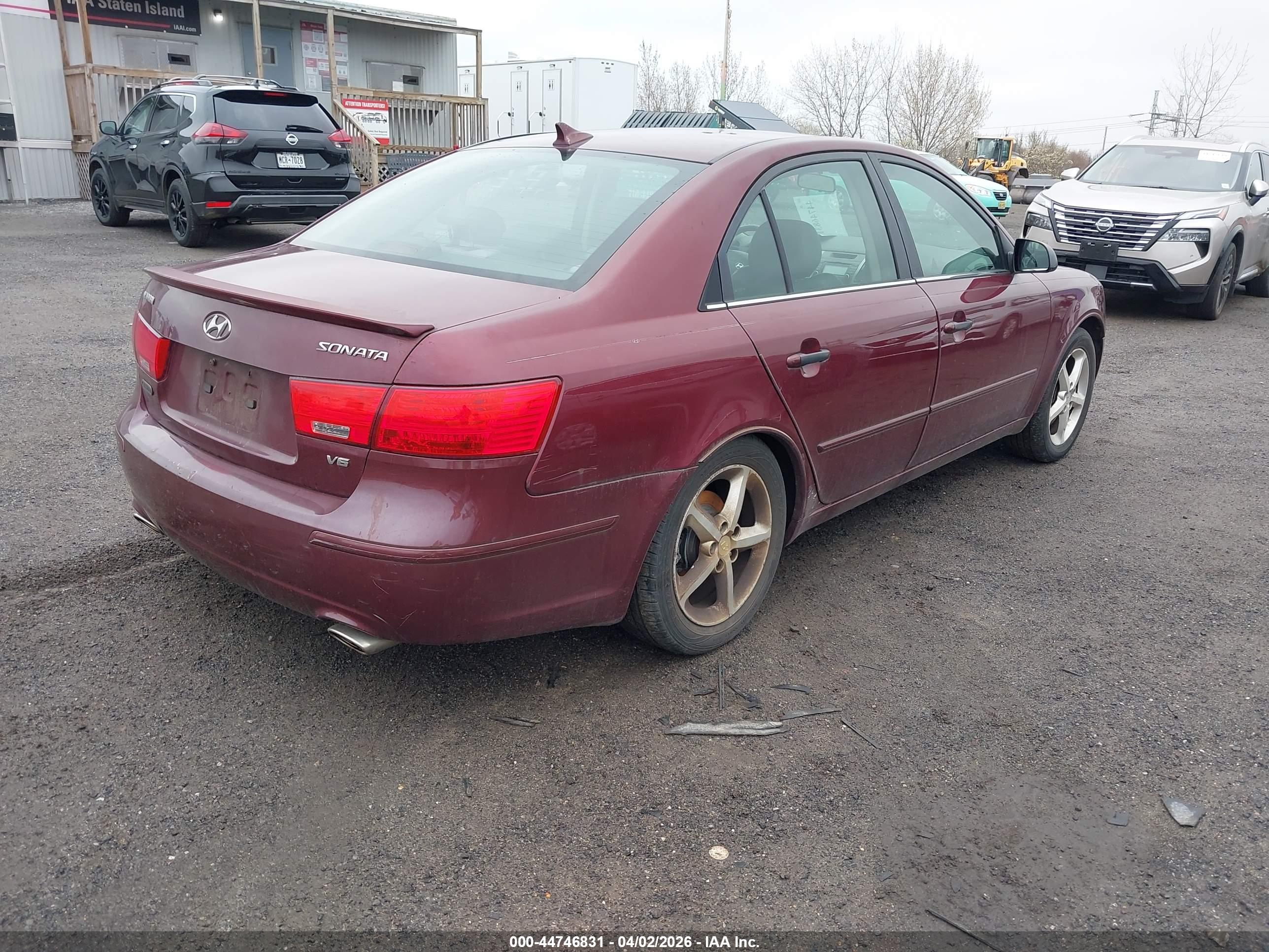 HYUNDAI SONATA image 4