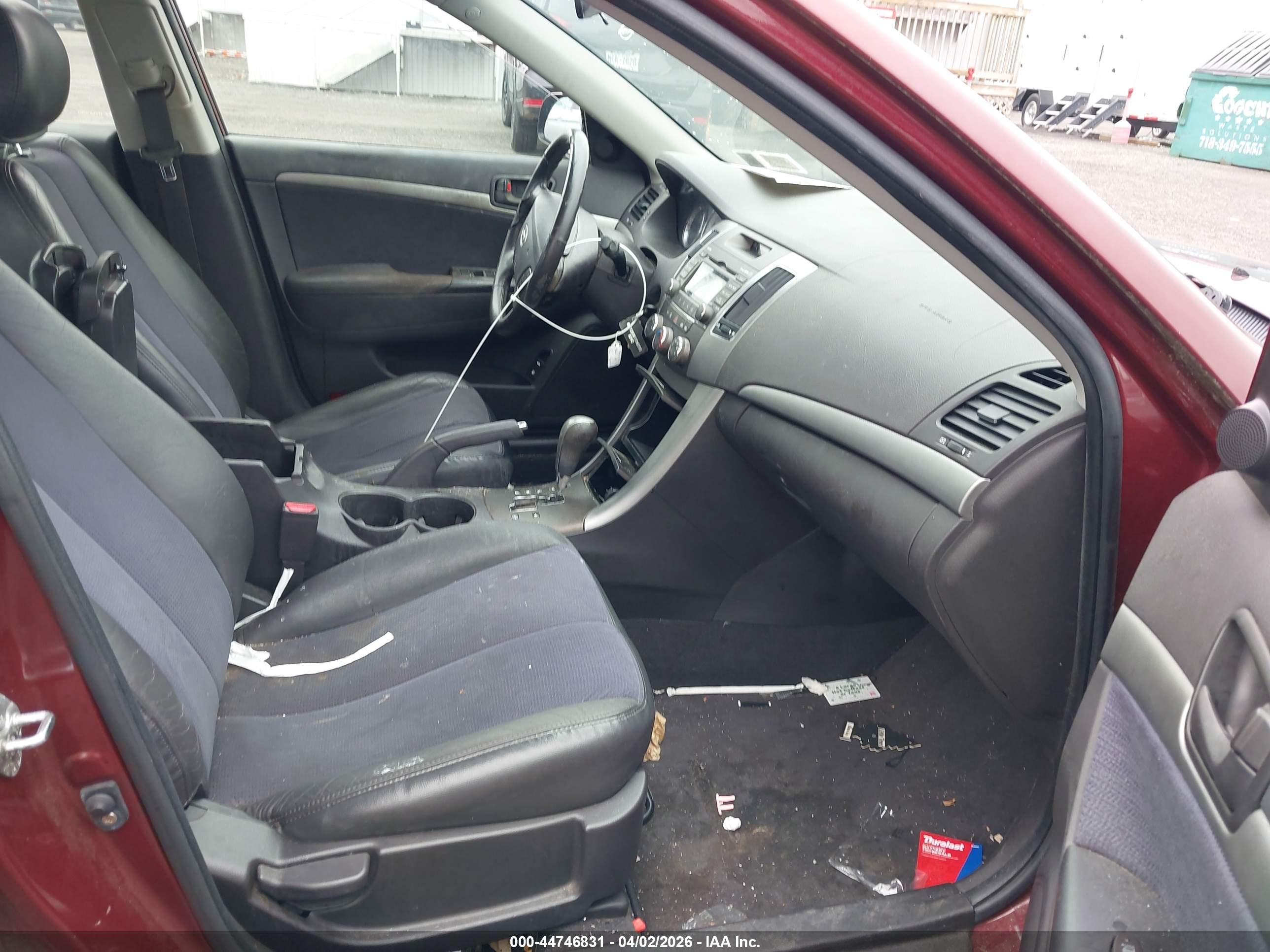HYUNDAI SONATA image 5