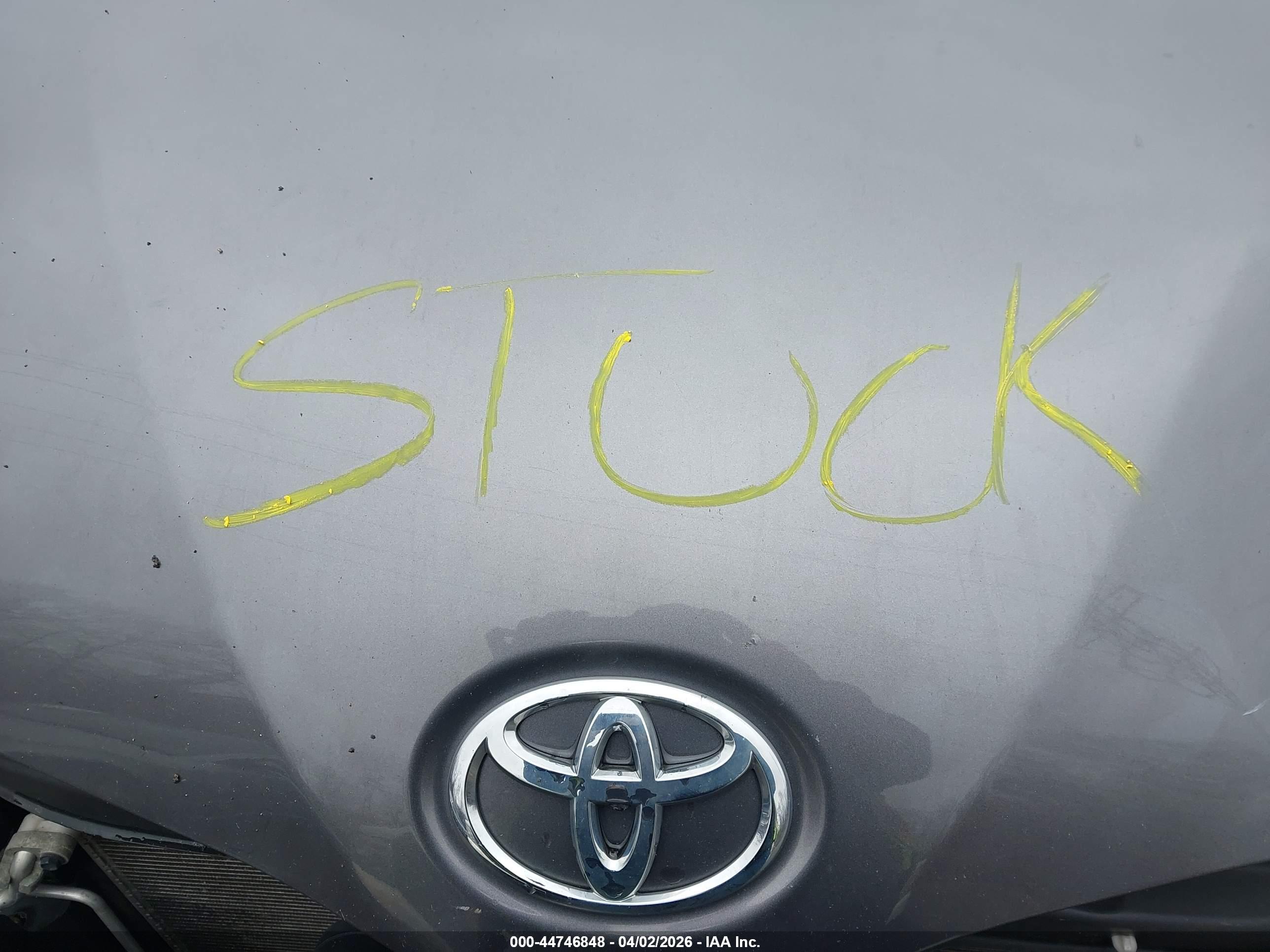 TOYOTA SIENNA image 10
