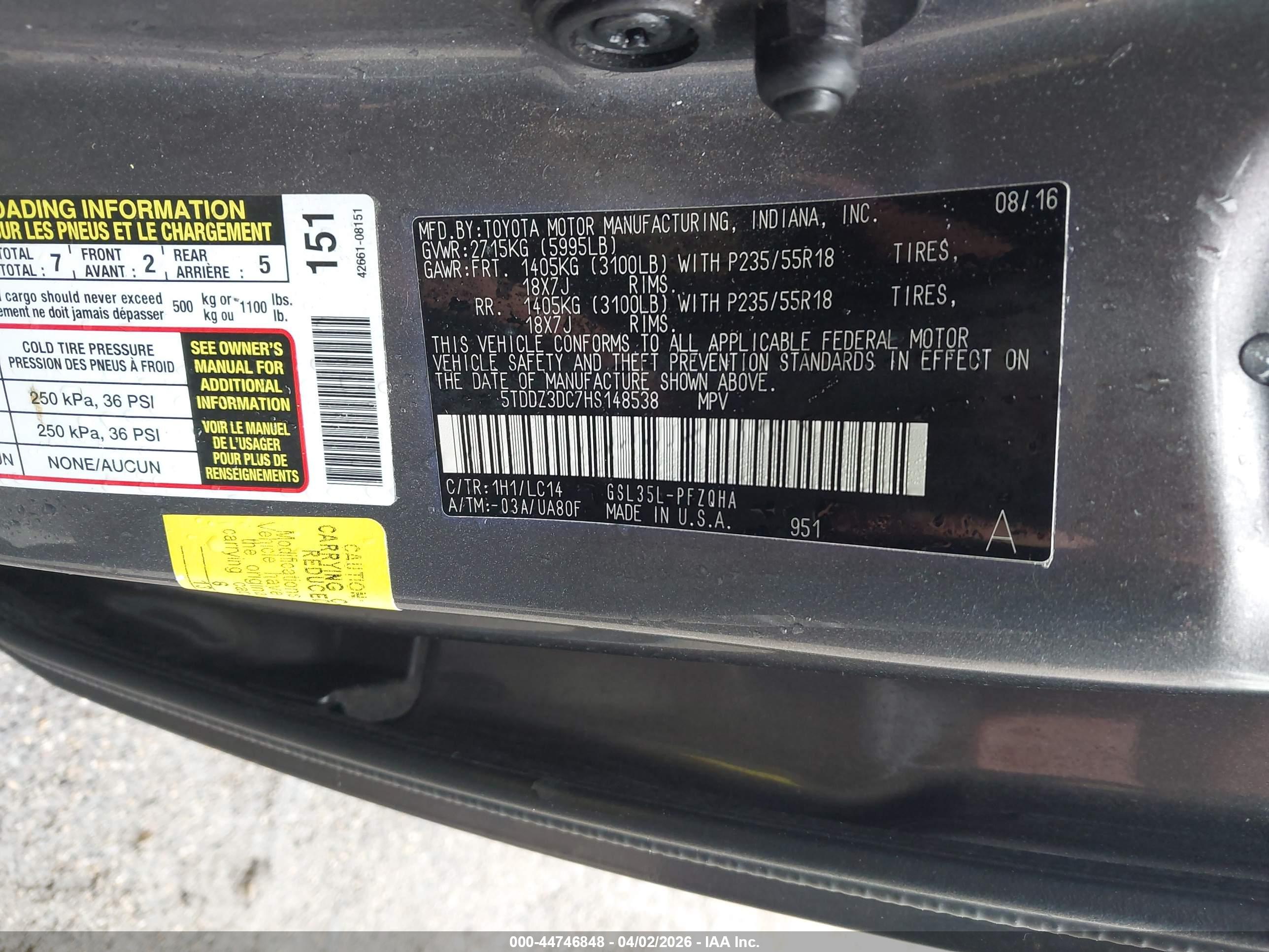 TOYOTA SIENNA image 9