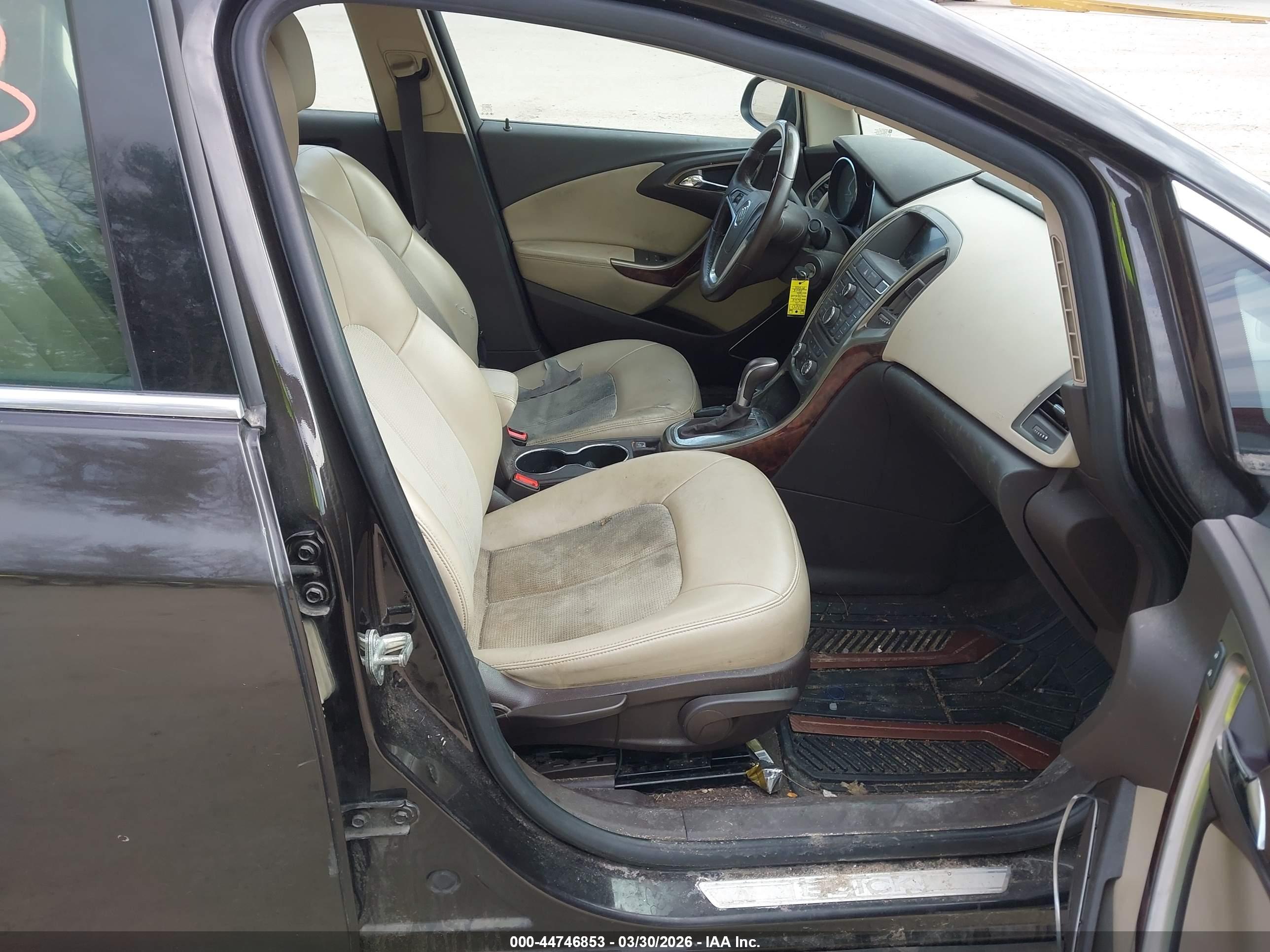 BUICK VERANO image 5