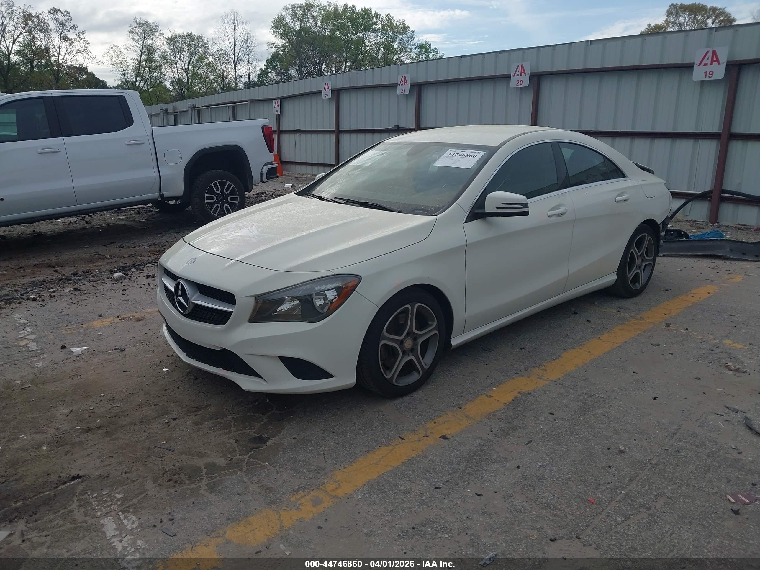 MERCEDES-BENZ CLA image 2