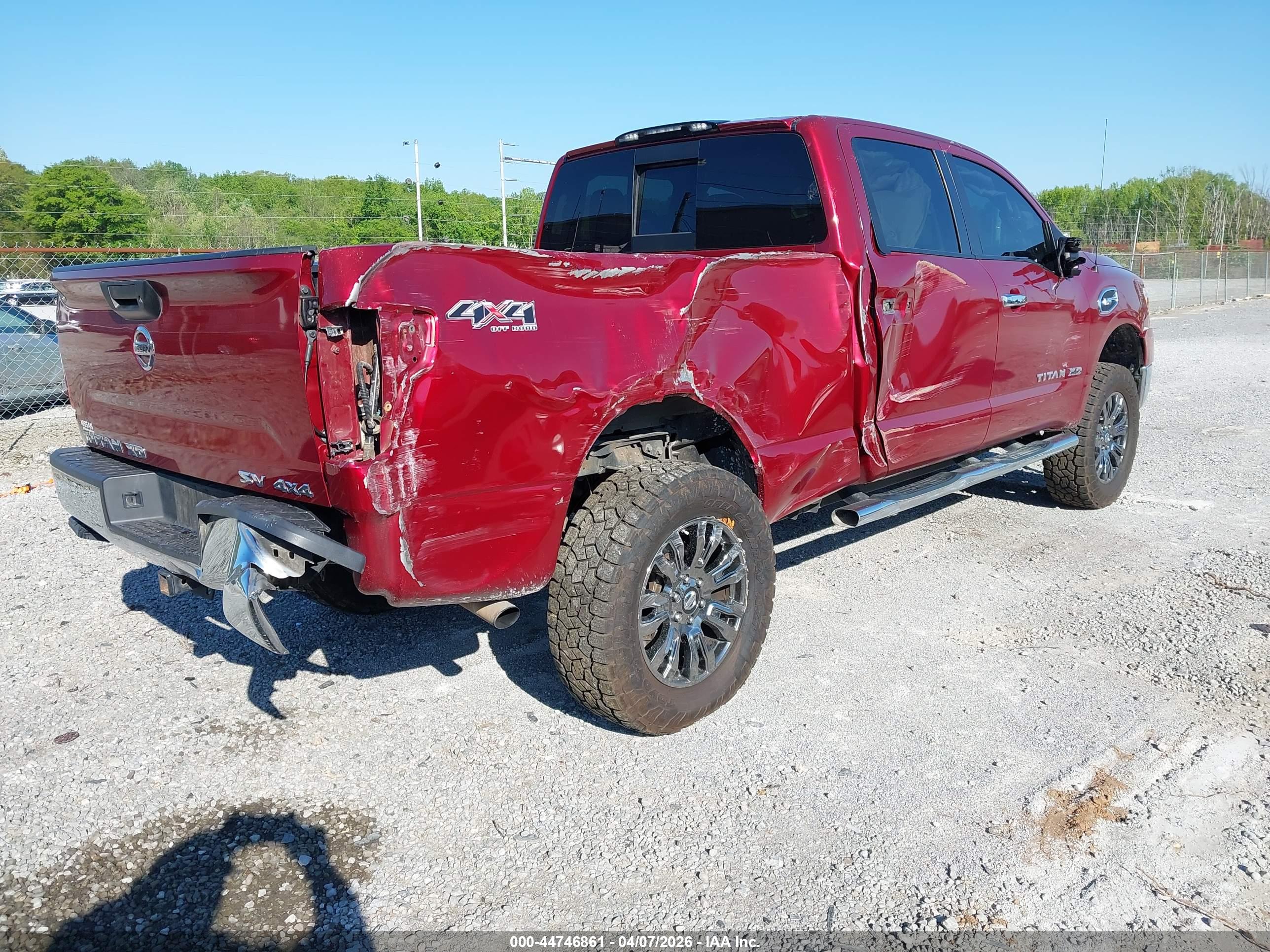NISSAN TITAN image 4